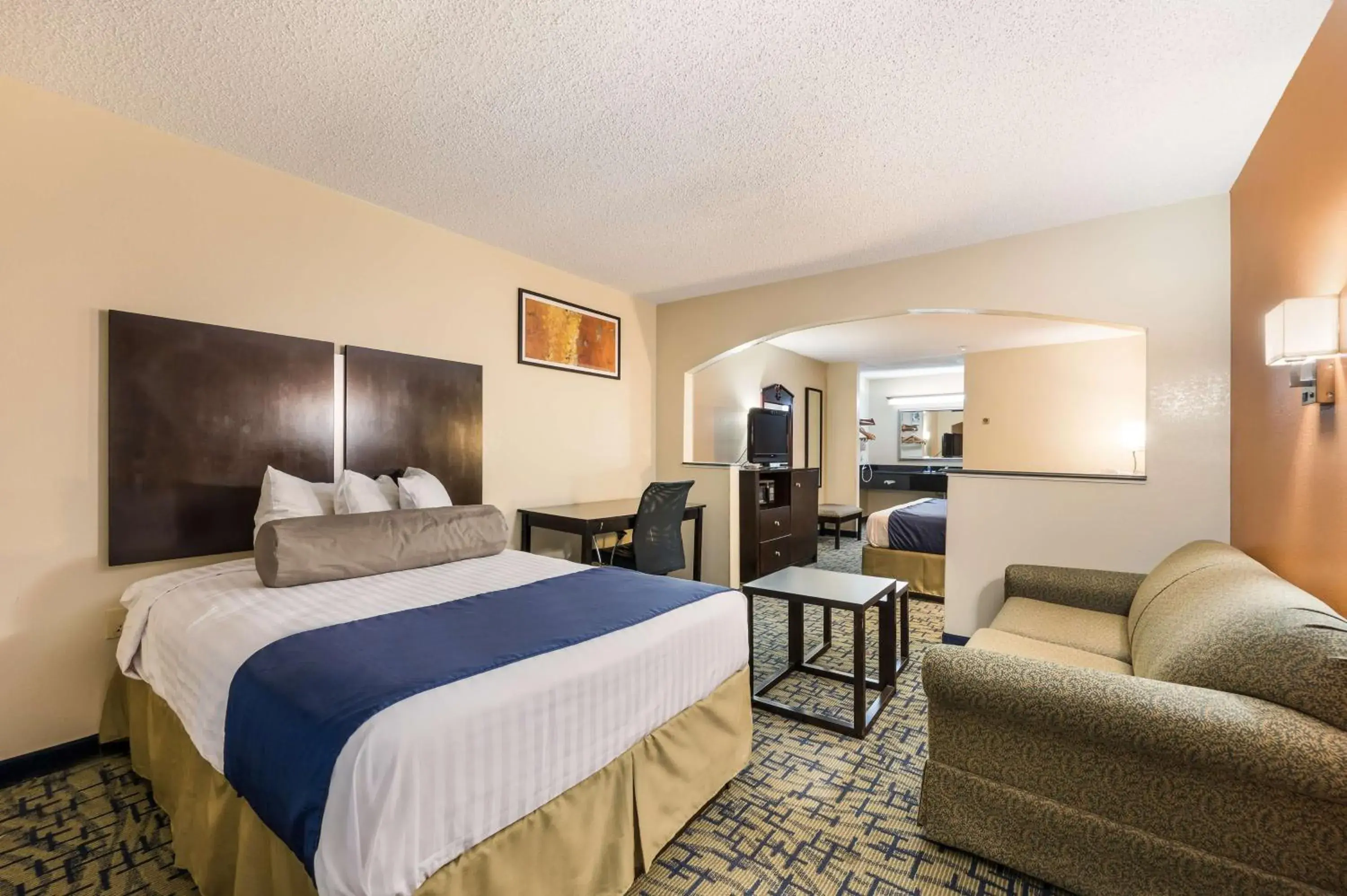 Large Family Suite in SureStay Hotel by Best Western Meridian Large Family Suite in SureStay Hotel by Best Western Meridian