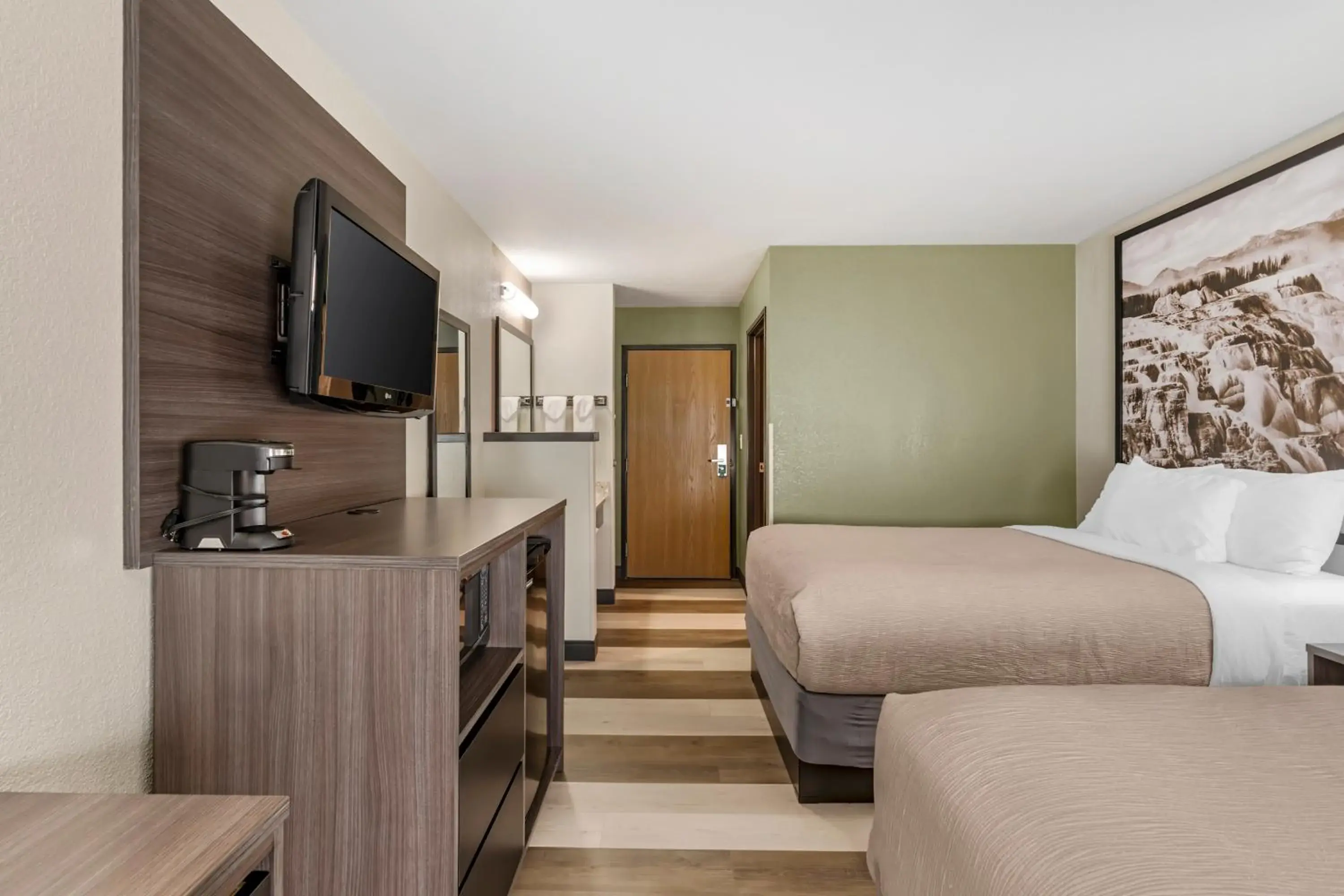 Bed in Quality Inn Red Lodge Gateway To Yellowstone Bed in Quality Inn Red Lodge Gateway To Yellowstone