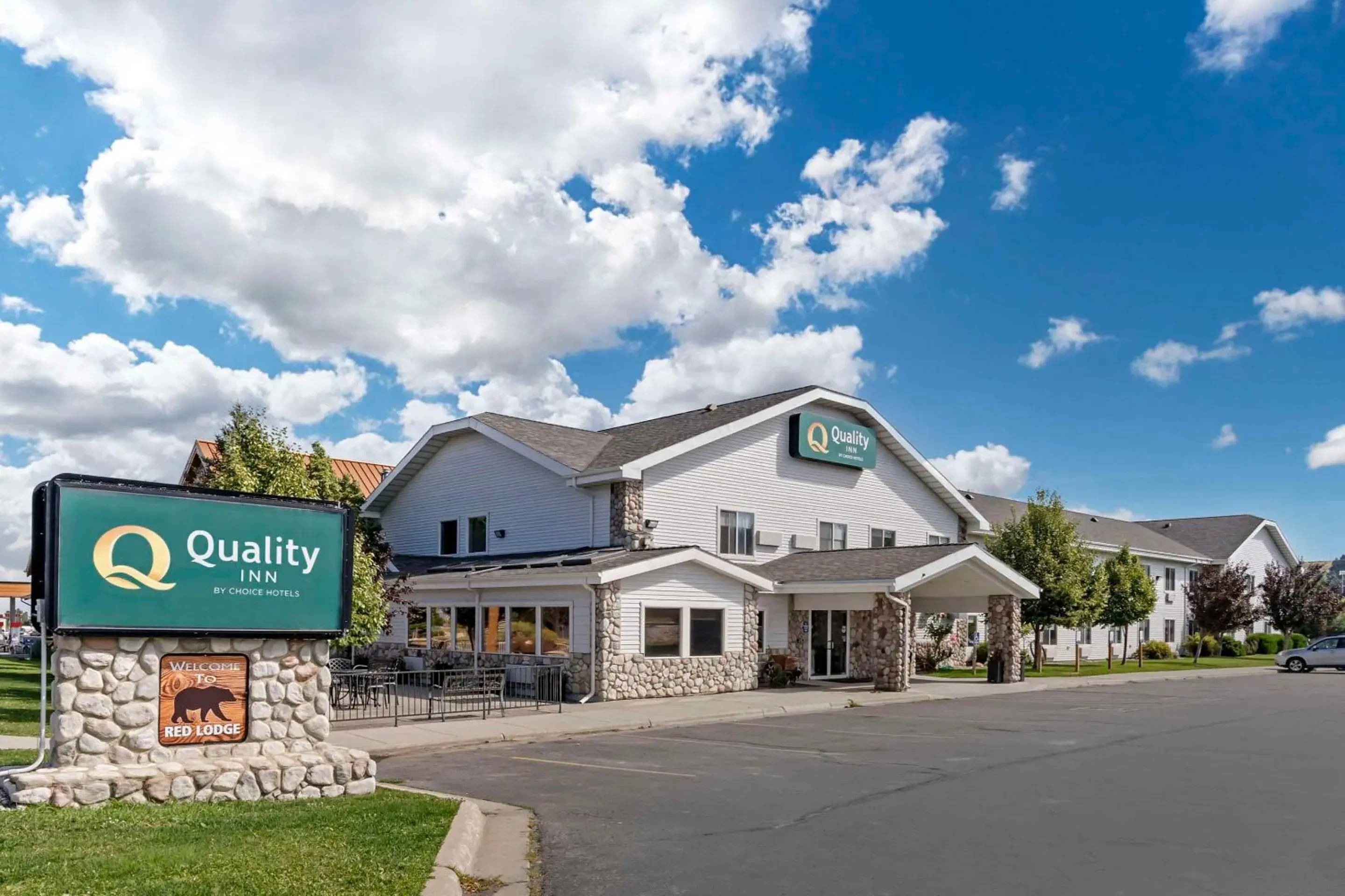 Property building in Quality Inn Red Lodge Gateway To Yellowstone Property building in Quality Inn Red Lodge Gateway To Yellowstone