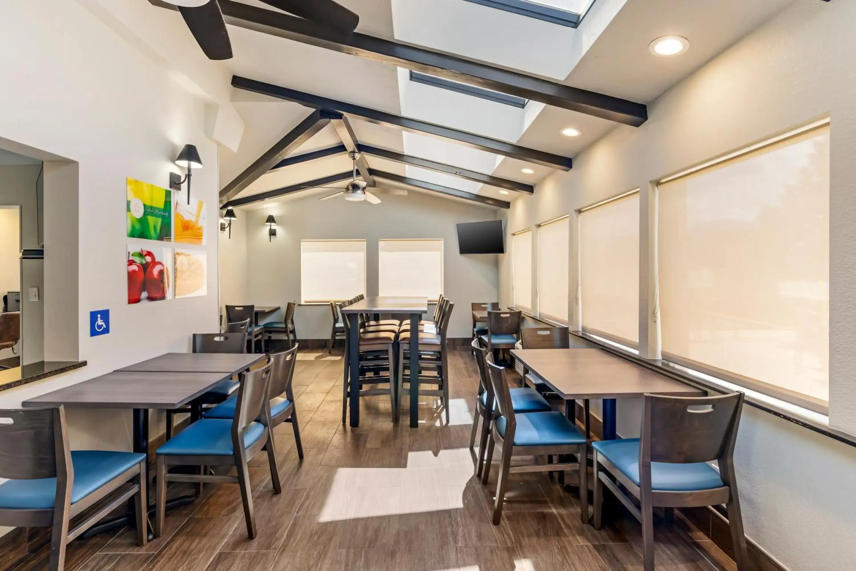 Breakfast in Quality Inn Red Lodge Gateway To Yellowstone Breakfast in Quality Inn Red Lodge Gateway To Yellowstone