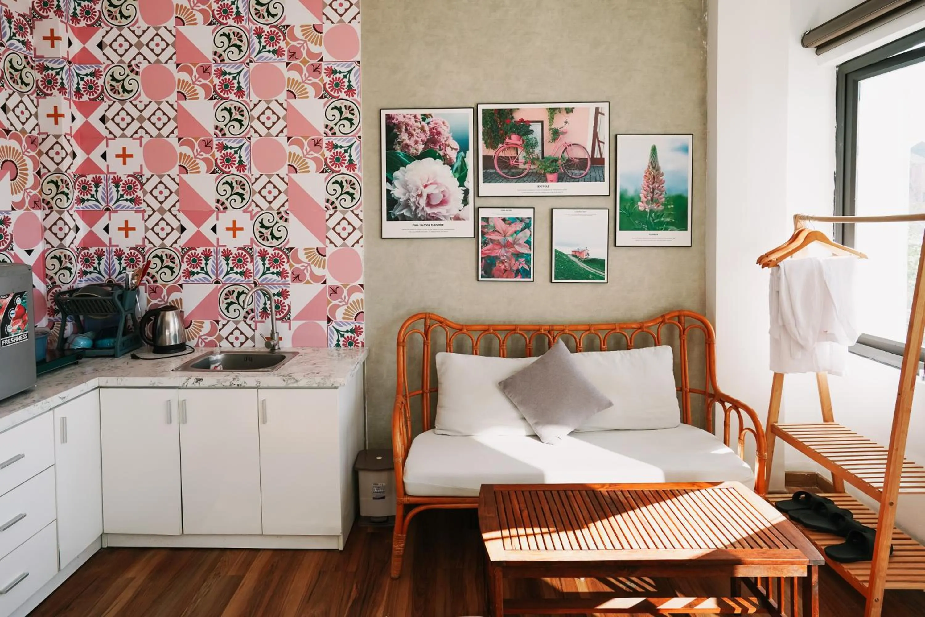 stove in Ngàn Phố Studio & Love Hotel