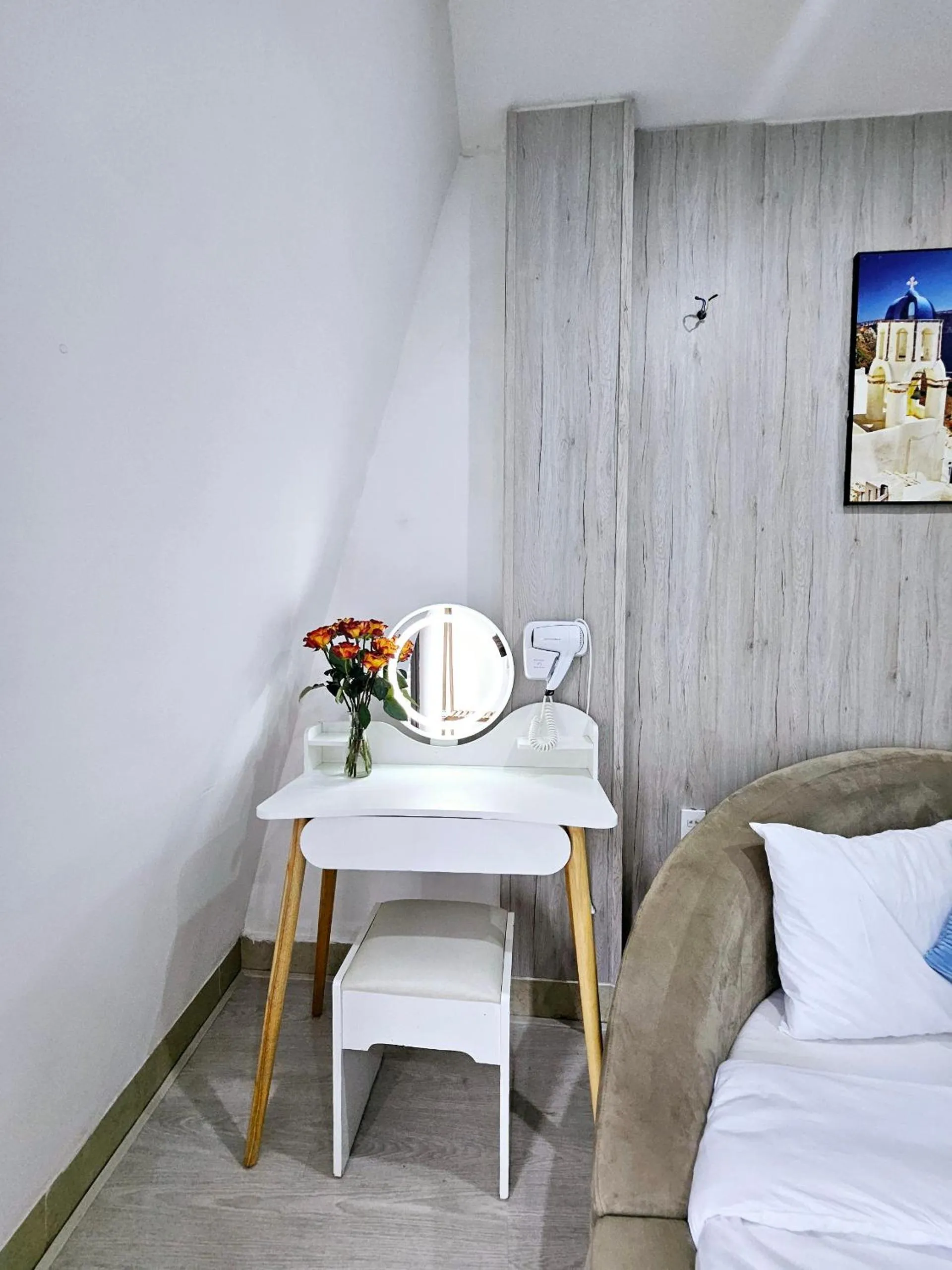 Seating area, Bed in Ngàn Phố Studio & Love Hotel