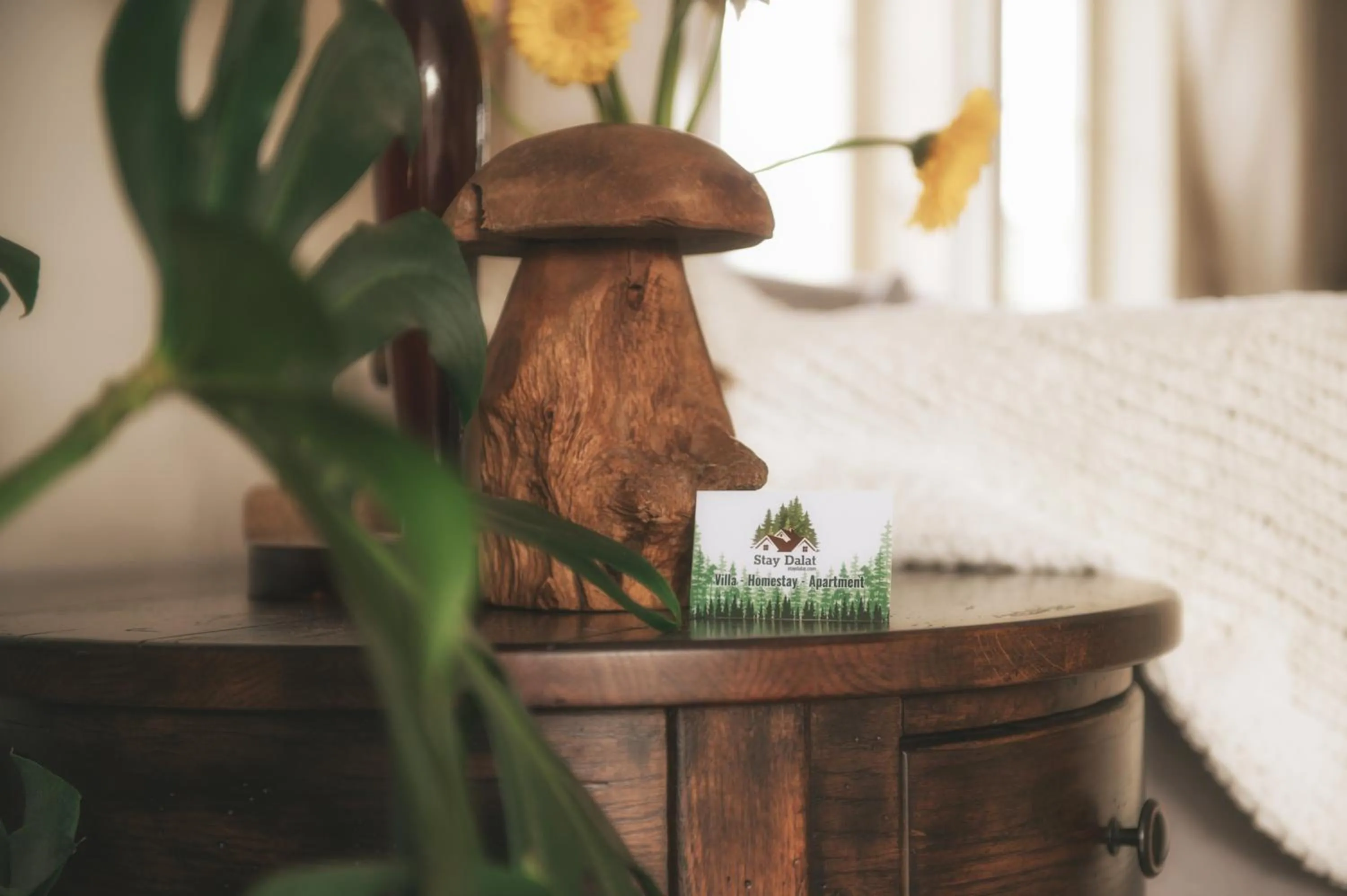 Logo/Certificate/Sign, Bed in Ngàn Phố Studio & Love Hotel