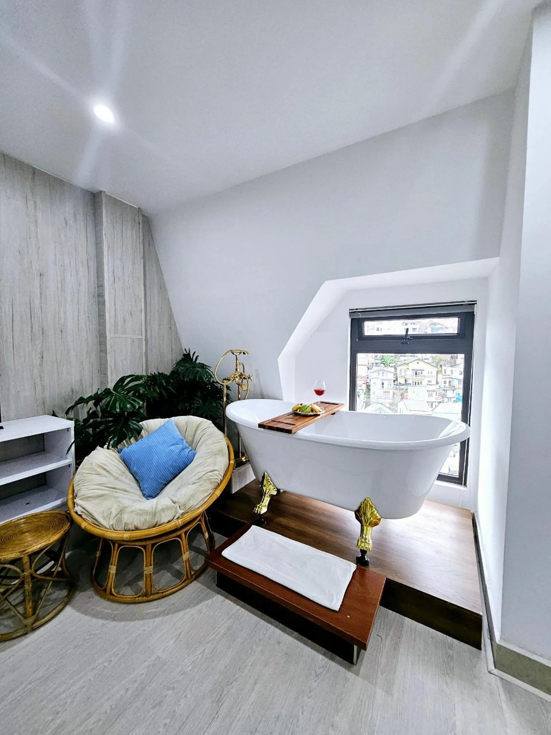 Seating area in Ngàn Phố Studio & Love Hotel