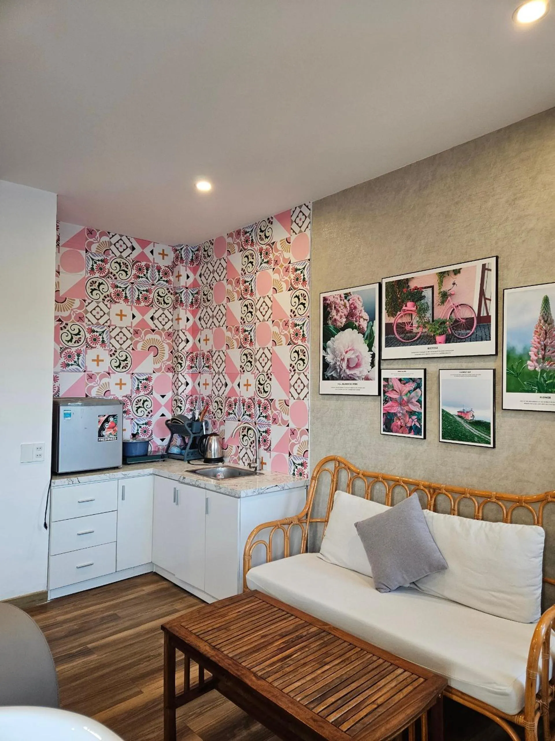 Kitchen or kitchenette in Ngàn Phố Studio & Love Hotel