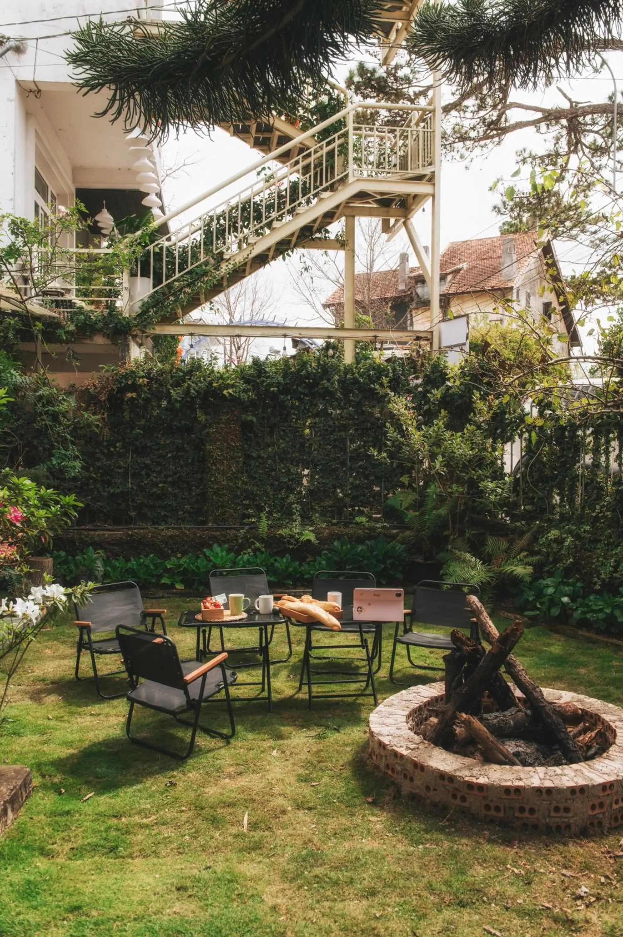 Garden in Ngàn Phố Studio & Love Hotel