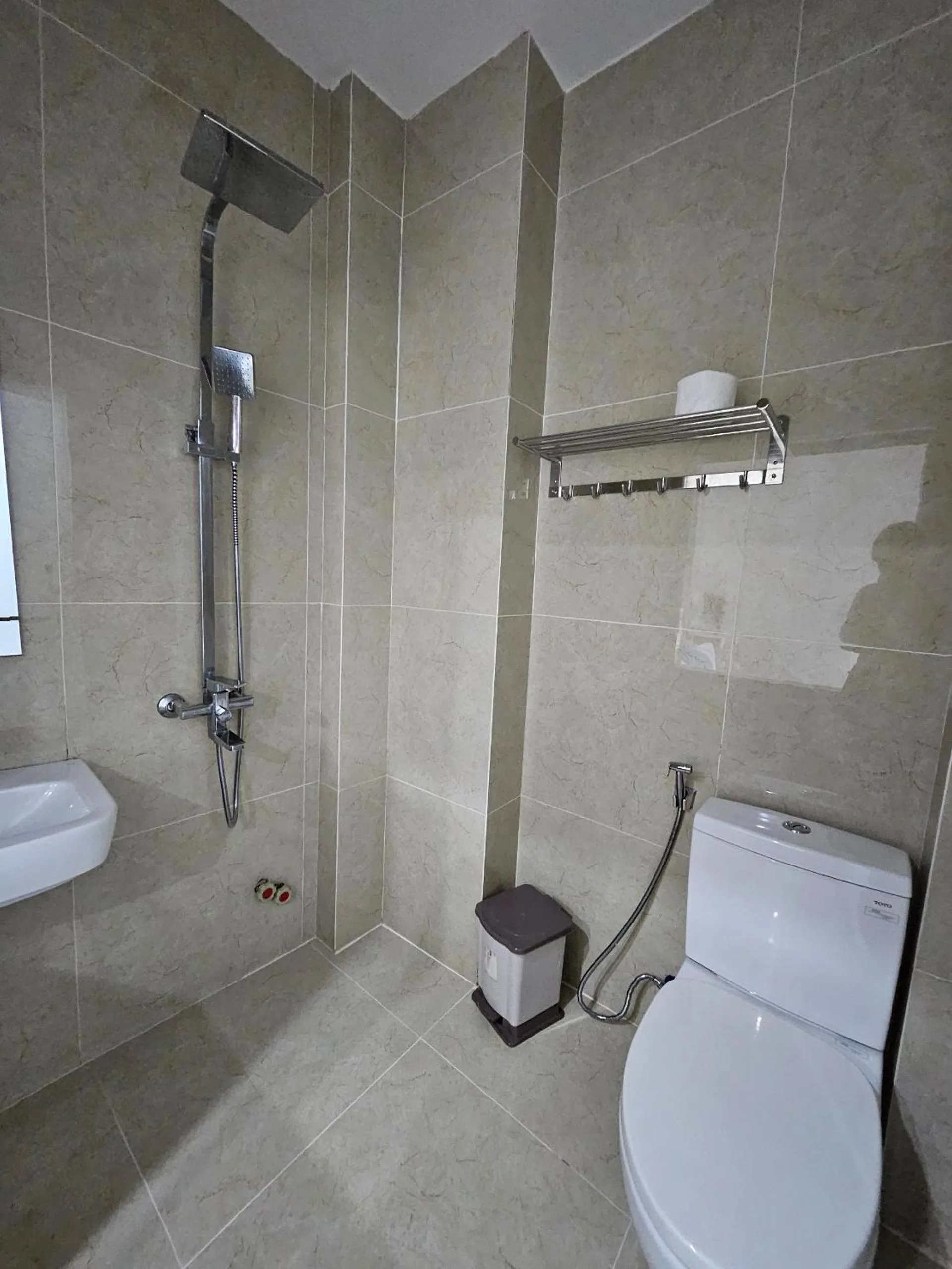 Shower in Ngàn Phố Studio & Love Hotel
