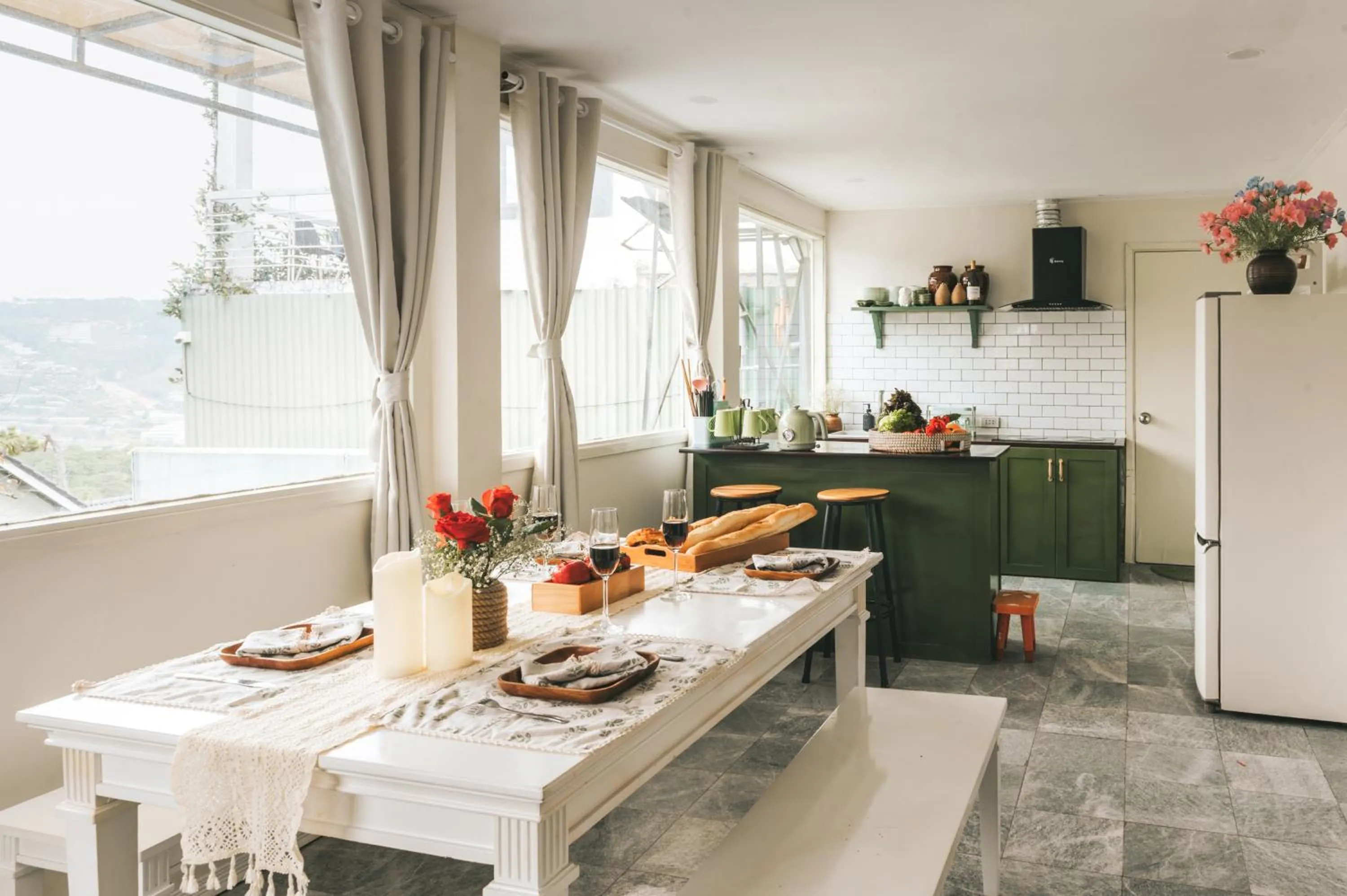 Kitchen or kitchenette in Ngàn Phố Studio & Love Hotel