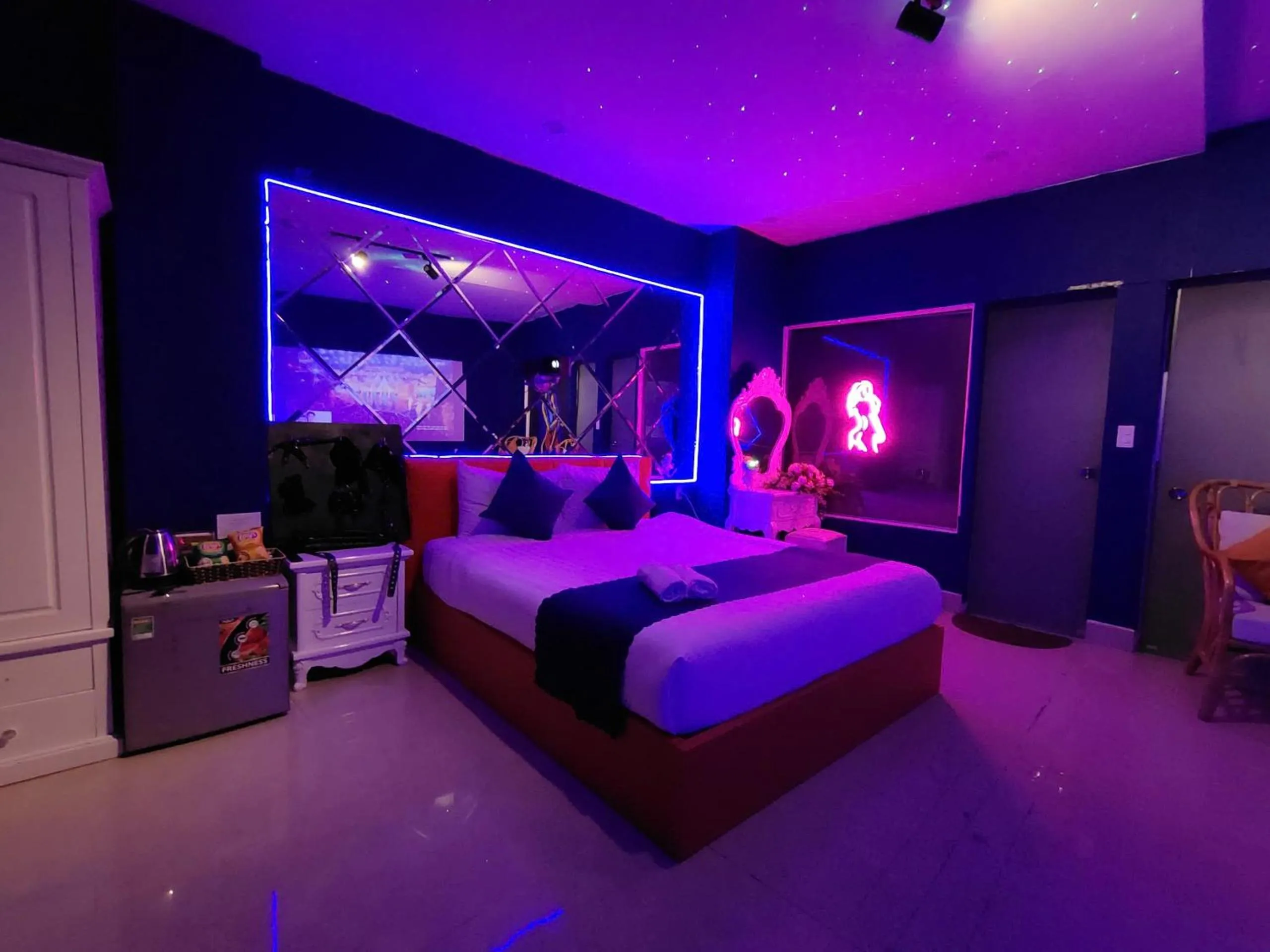 Bed in Ngàn Phố Studio & Love Hotel