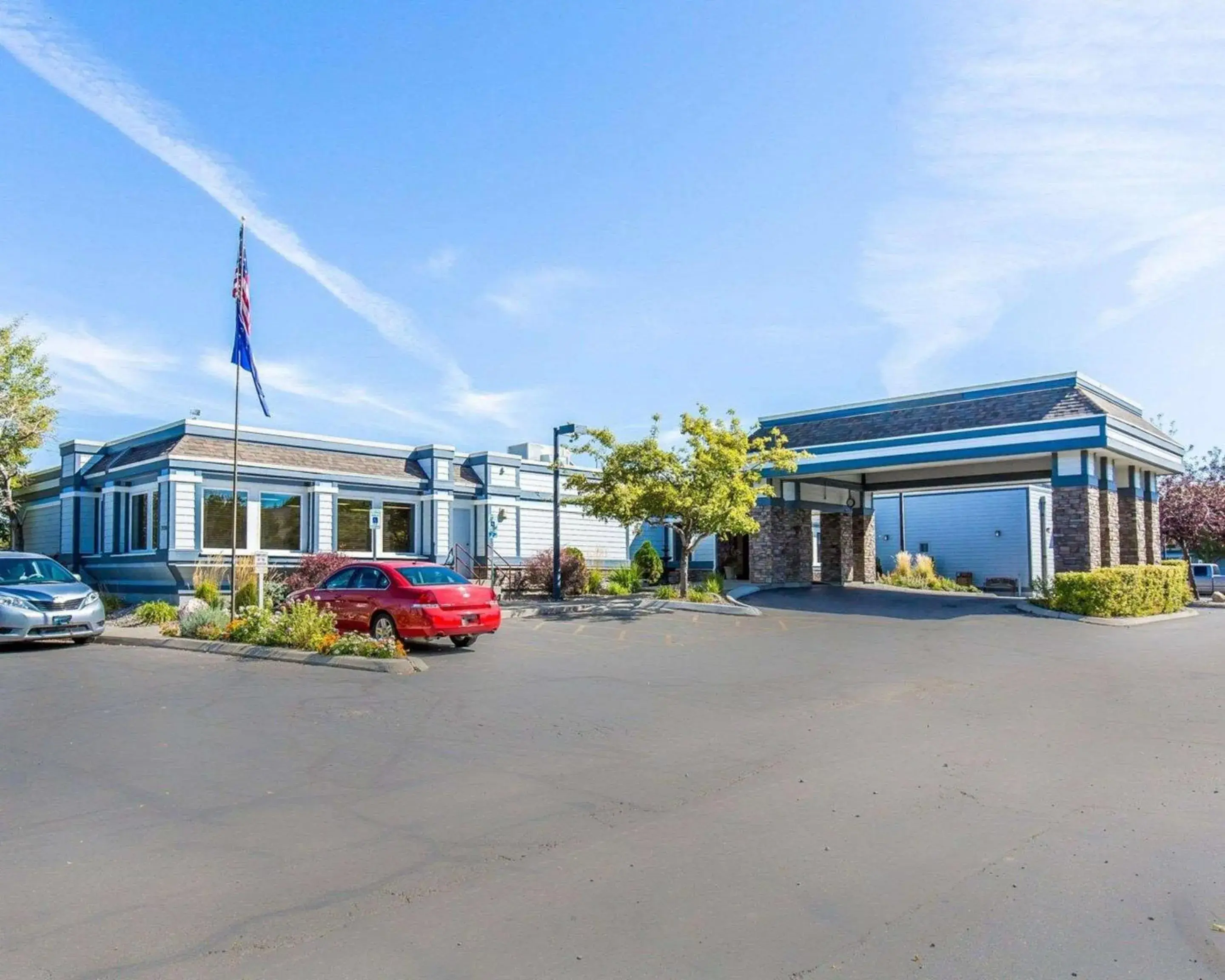 Property building in Quality Inn Homestead Park Property building in Quality Inn Homestead Park