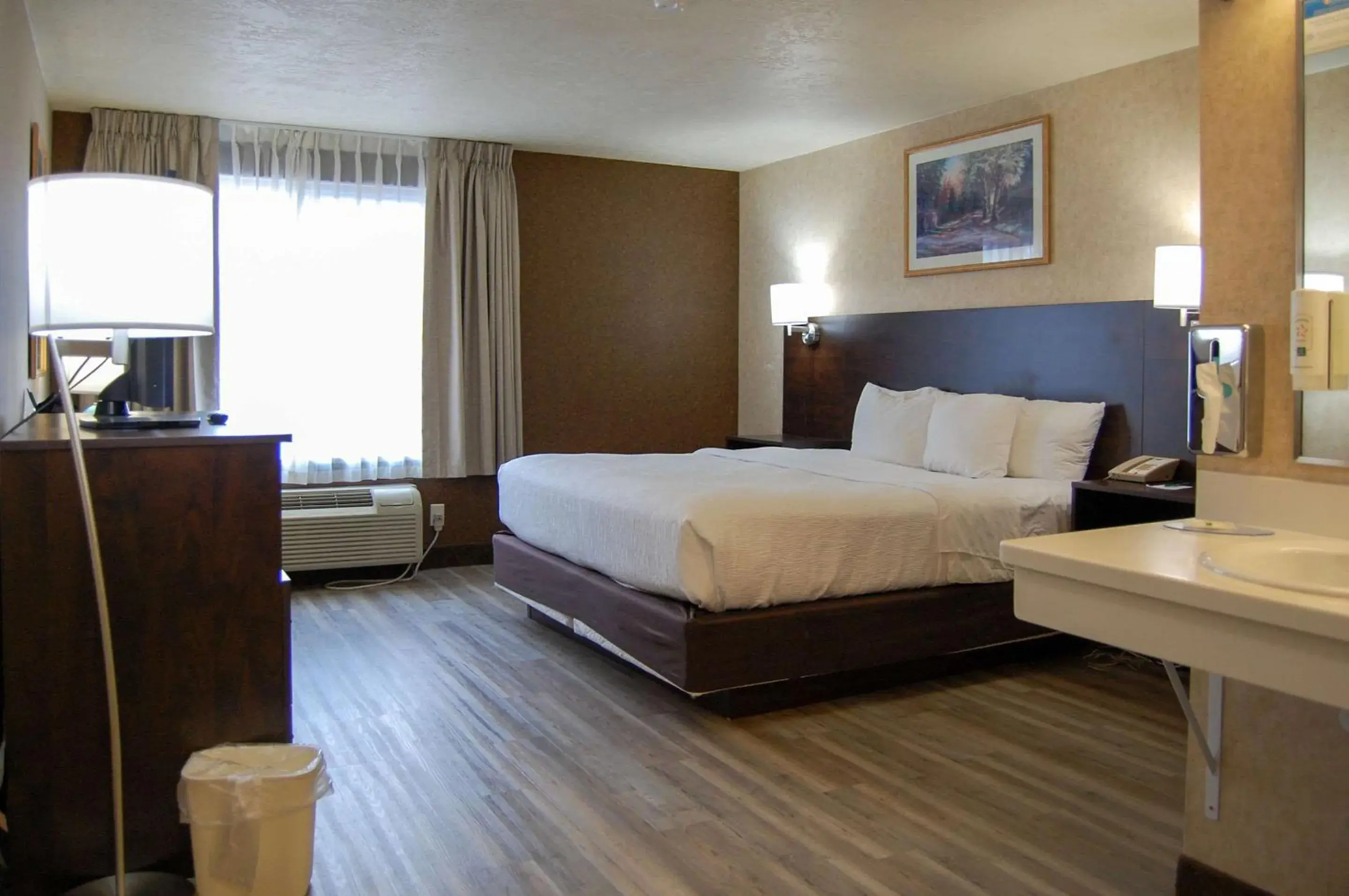 Bedroom, Bed in Quality Inn Homestead Park Bedroom, Bed in Quality Inn Homestead Park