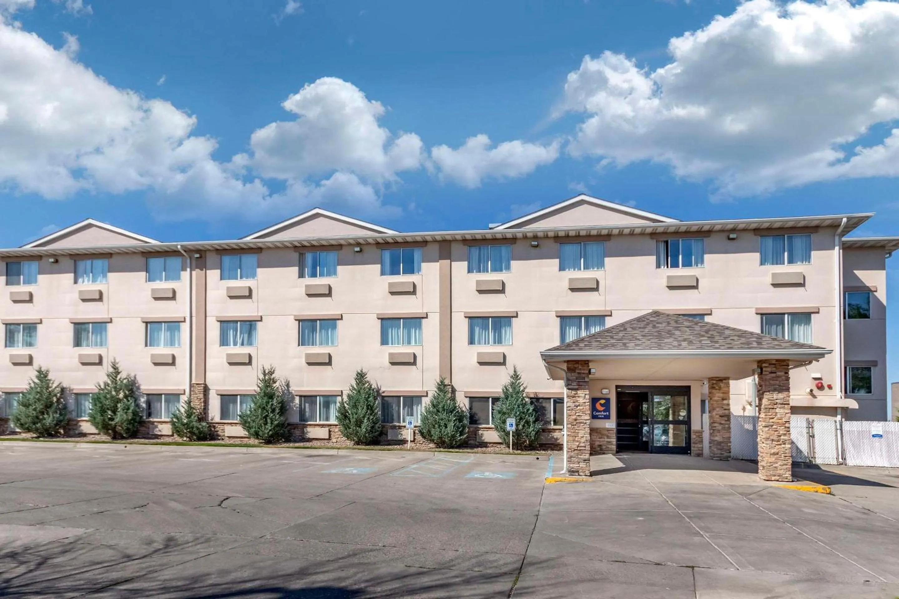 Property building in Comfort Inn Great Falls Central