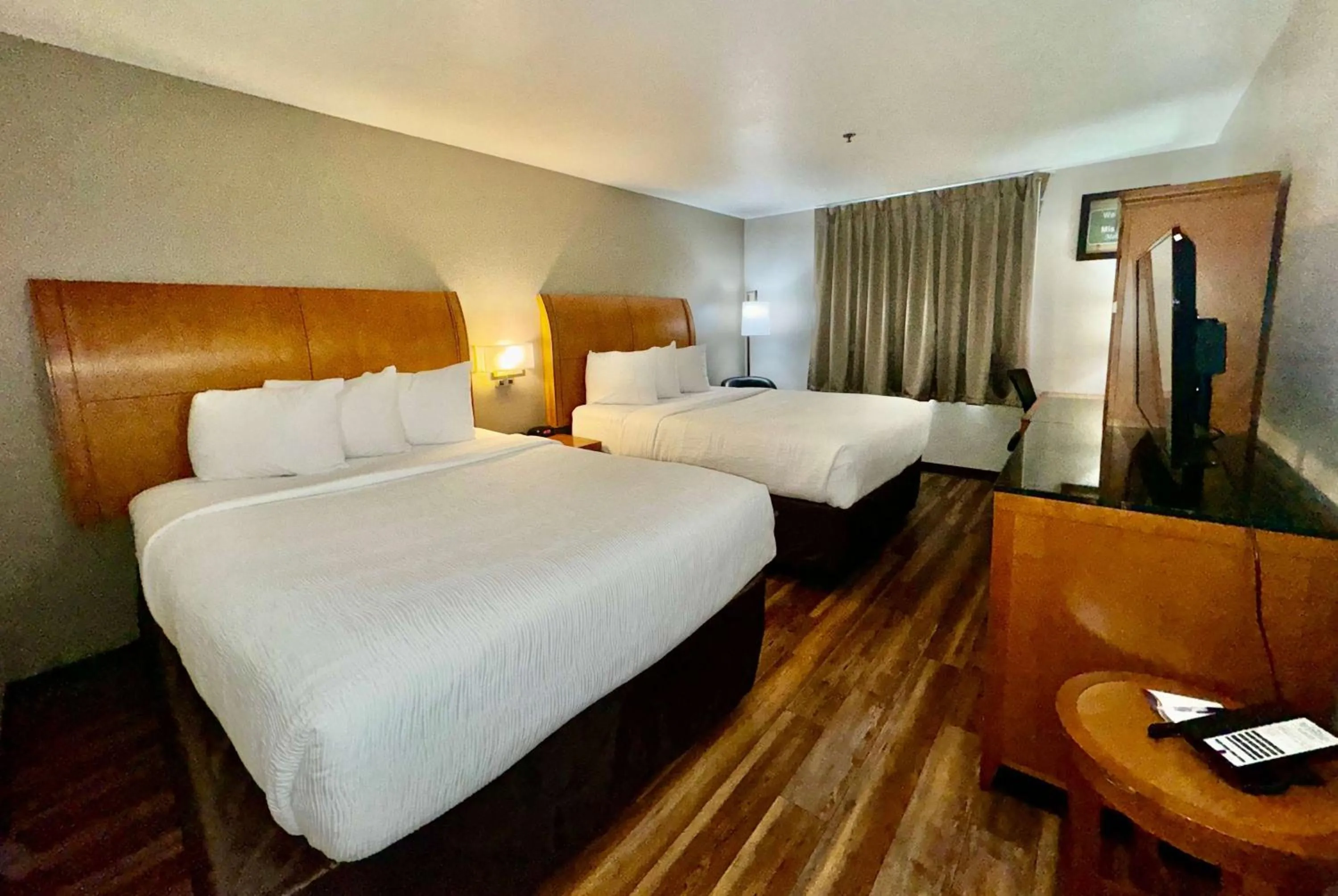 Photo of the whole room, Bed in Baymont by Wyndham Missoula