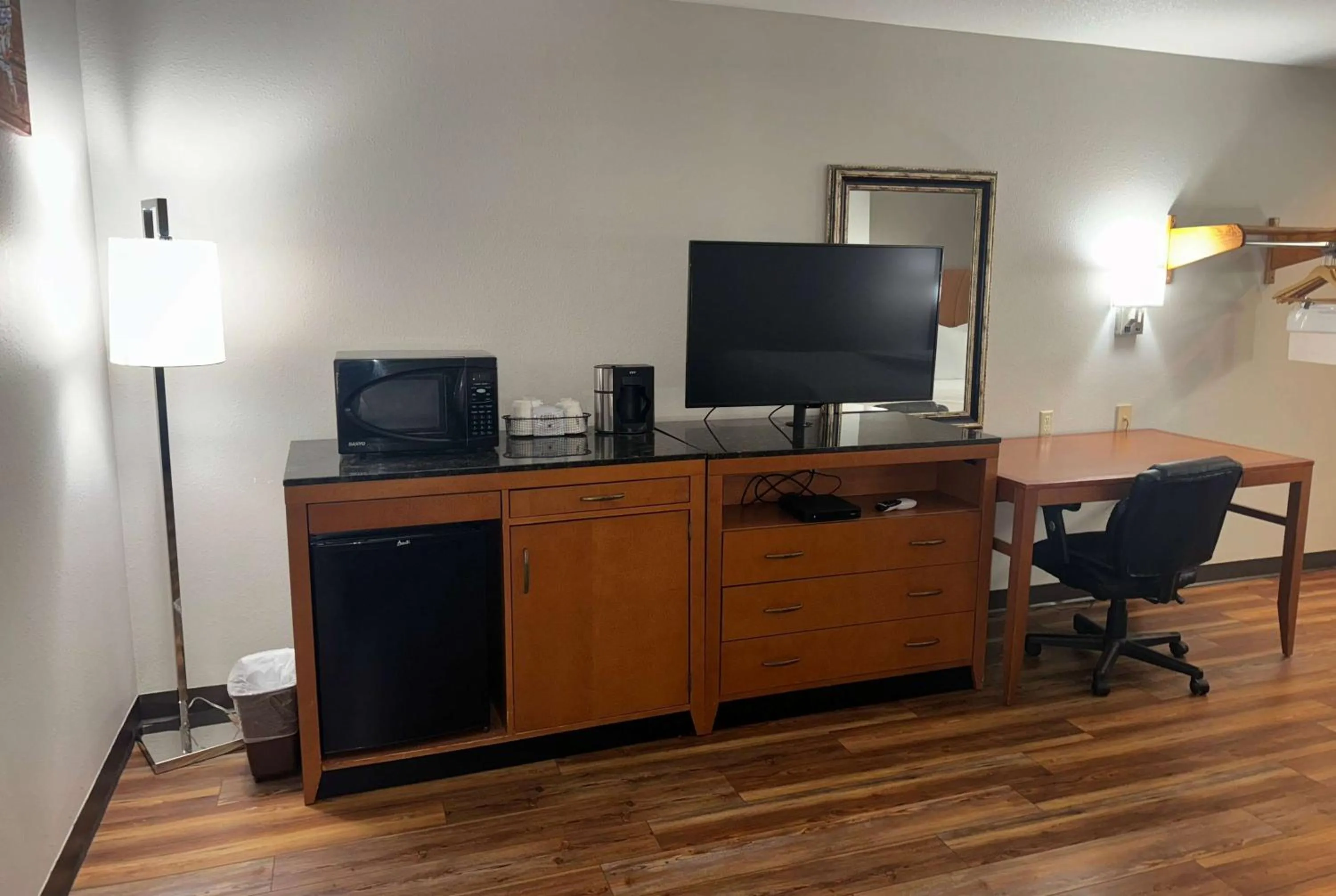 Photo of the whole room in Baymont by Wyndham Missoula