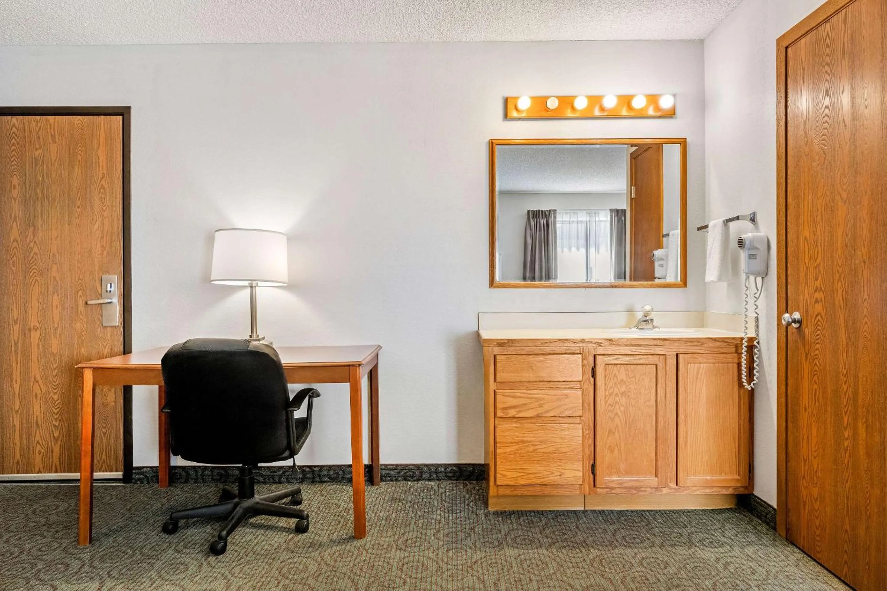 Bedroom in Econo Lodge Billings