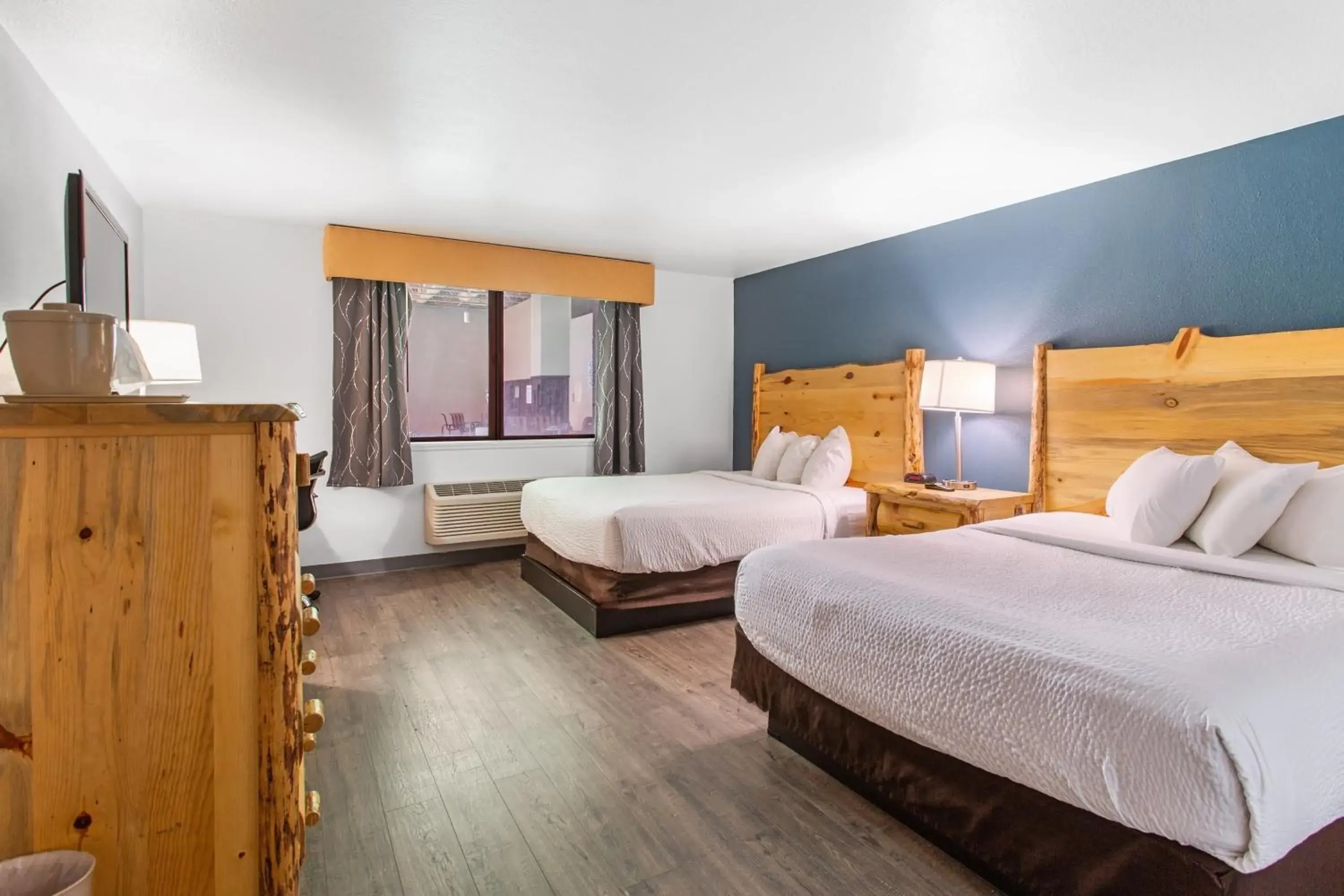 Bed in Studio 6 Suites Butte MT I-90 I-15 Bed in Studio 6 Suites Butte MT I-90 I-15