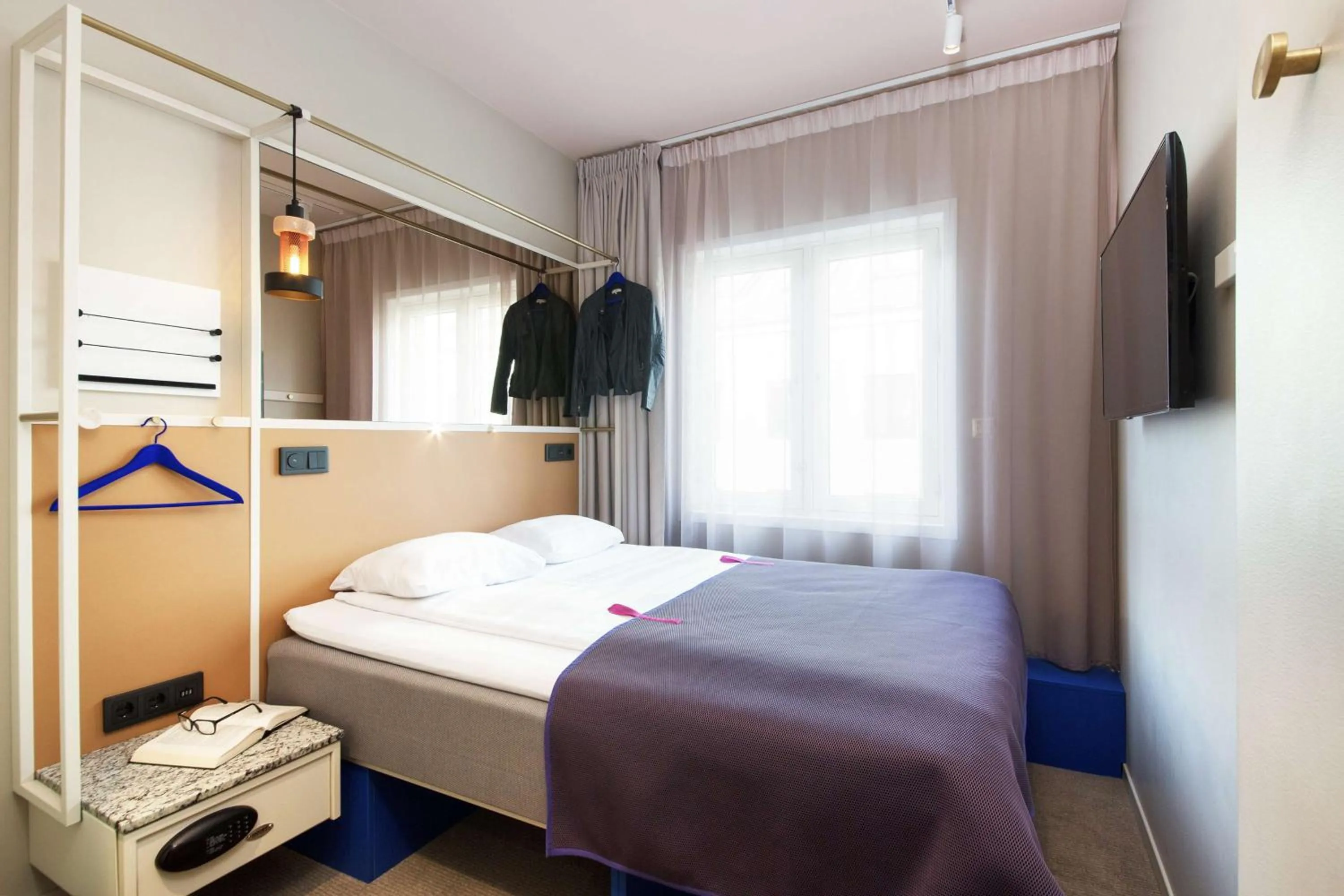 Bedroom, Bed in Scandic Karl Johan