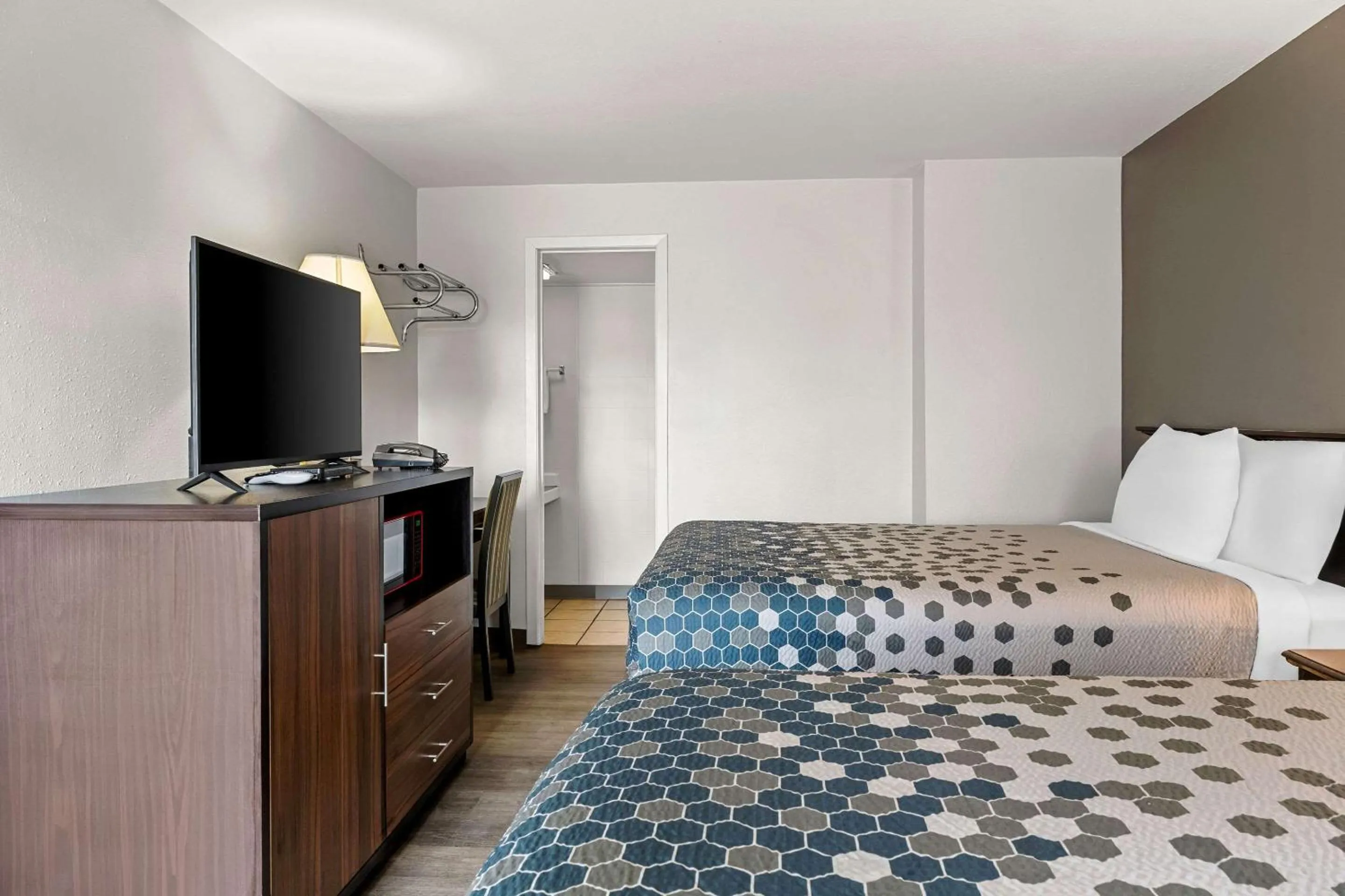 Photo of the whole room, Bed in FairBridge Inn Express Billings Airport