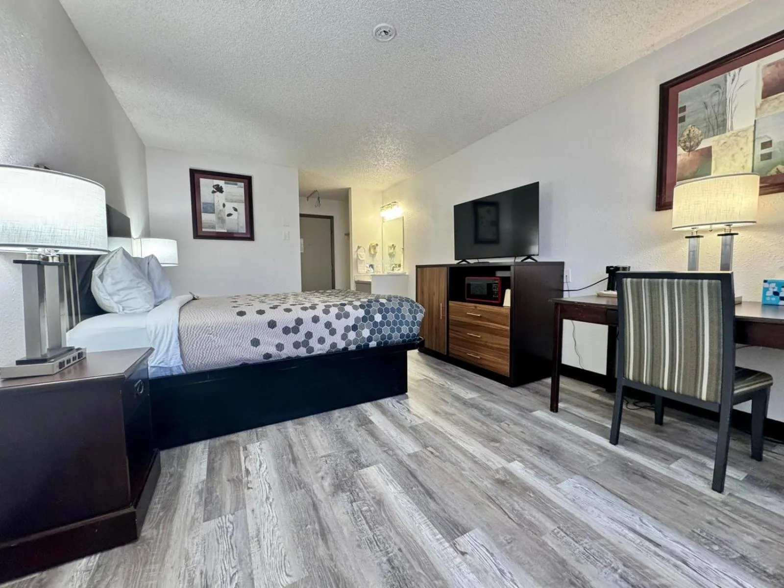 Bedroom, Bed in FairBridge Inn Express Billings Airport