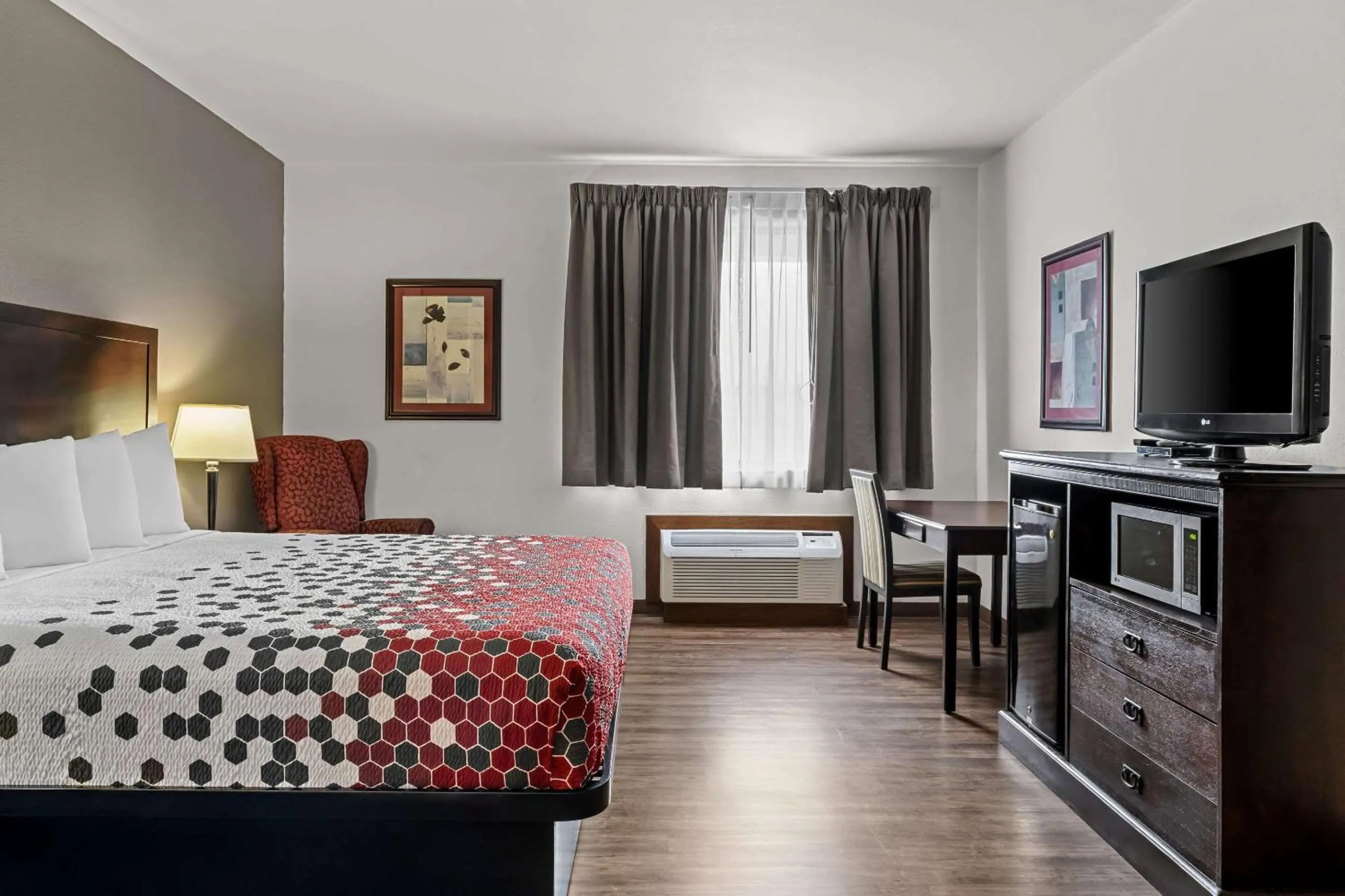 Bedroom, Bed in FairBridge Inn Express Billings Airport