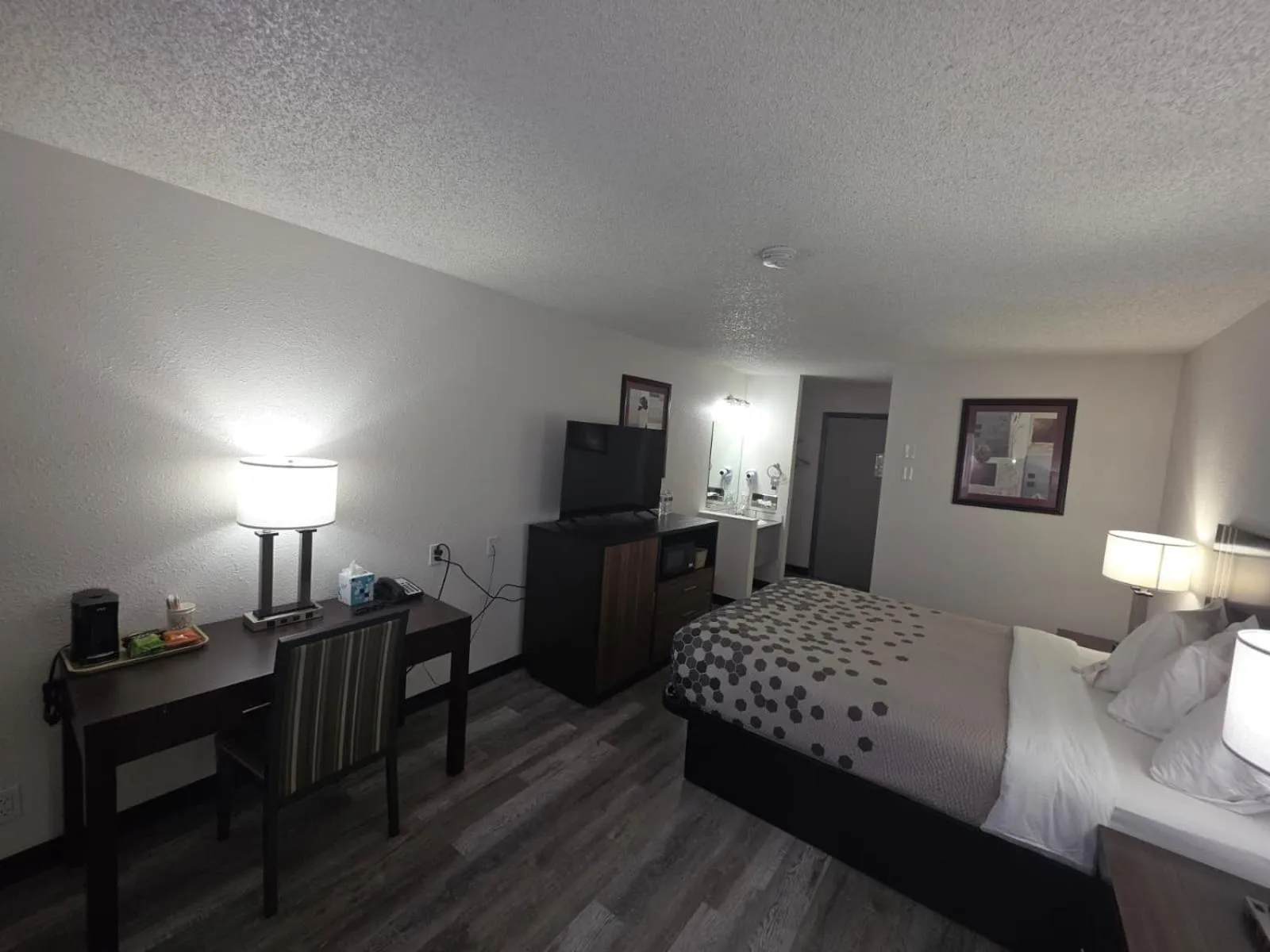 TV and multimedia, Bed in FairBridge Inn Express Billings Airport