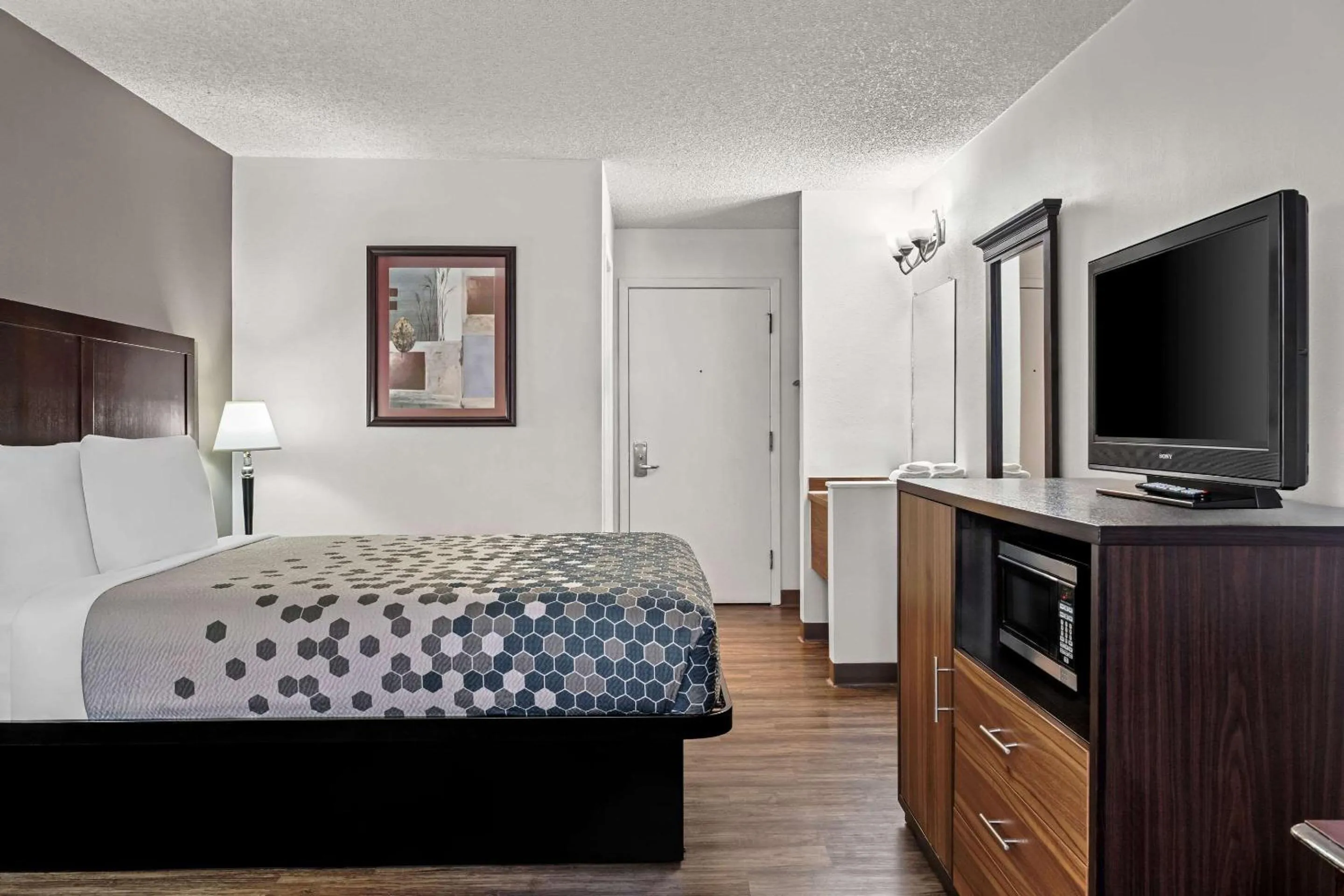 Bedroom, Bed in FairBridge Inn Express Billings Airport