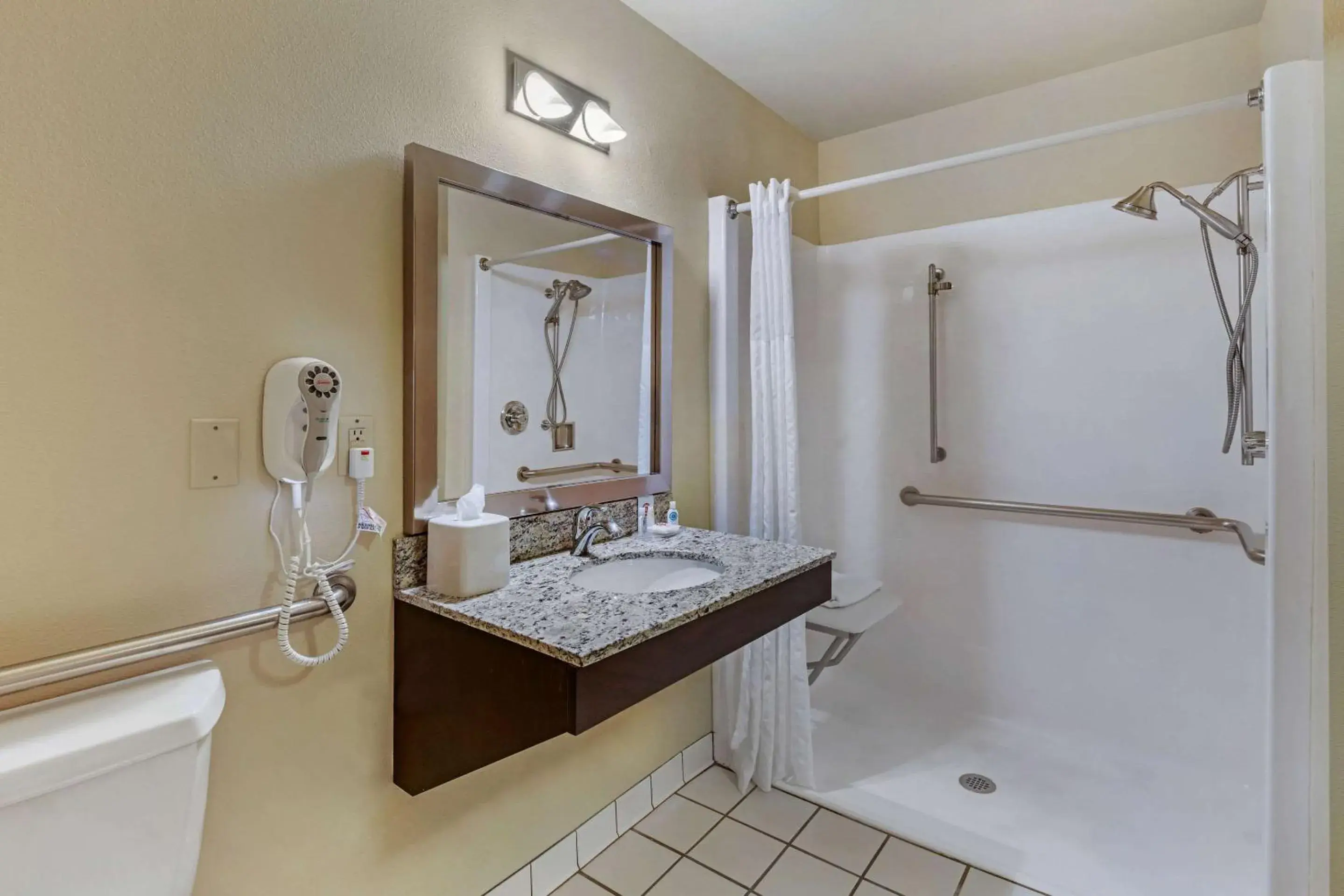 King Room - Accessible/Non-Smoking in Comfort Inn Missoula near University King Room - Accessible/Non-Smoking in Comfort Inn Missoula near University