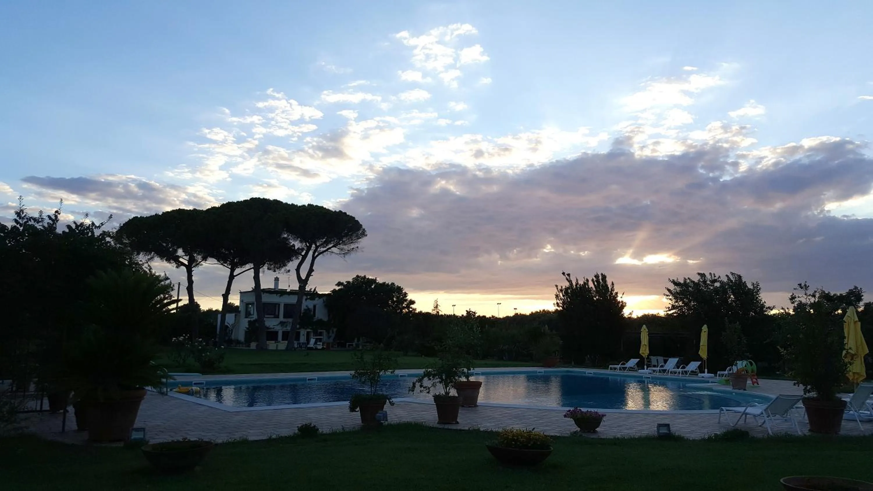 Swimming pool in Tenuta DonnAnna Agriturismo&Glamping