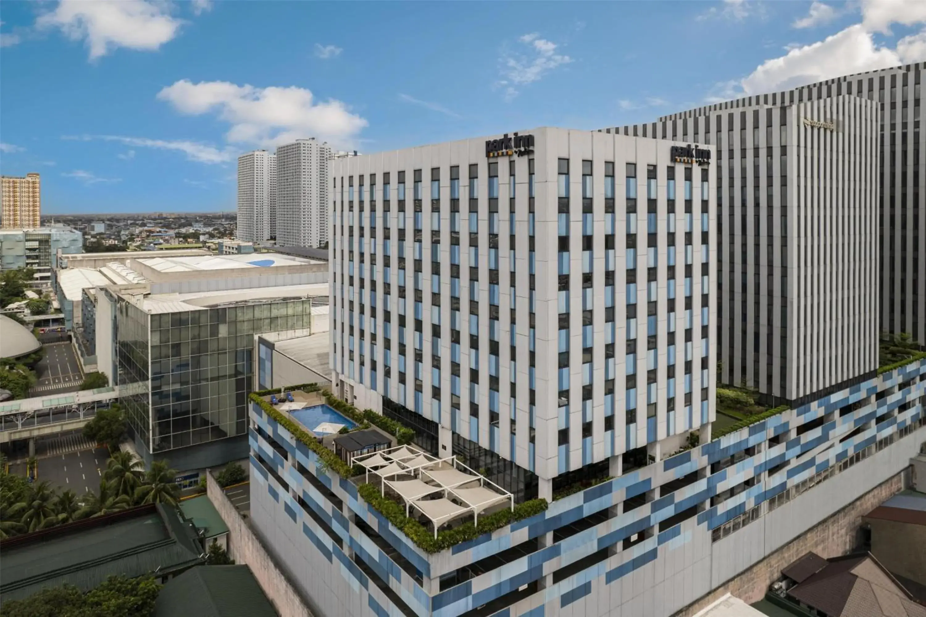 Property building in Park Inn by Radisson North Edsa Property building in Park Inn by Radisson North Edsa