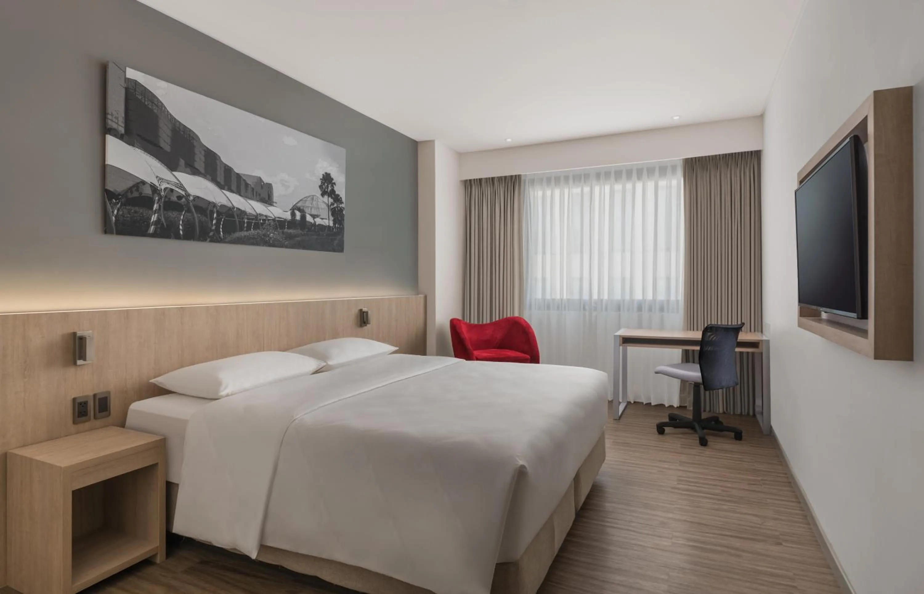 Photo of the whole room, Bed in Park Inn by Radisson North Edsa