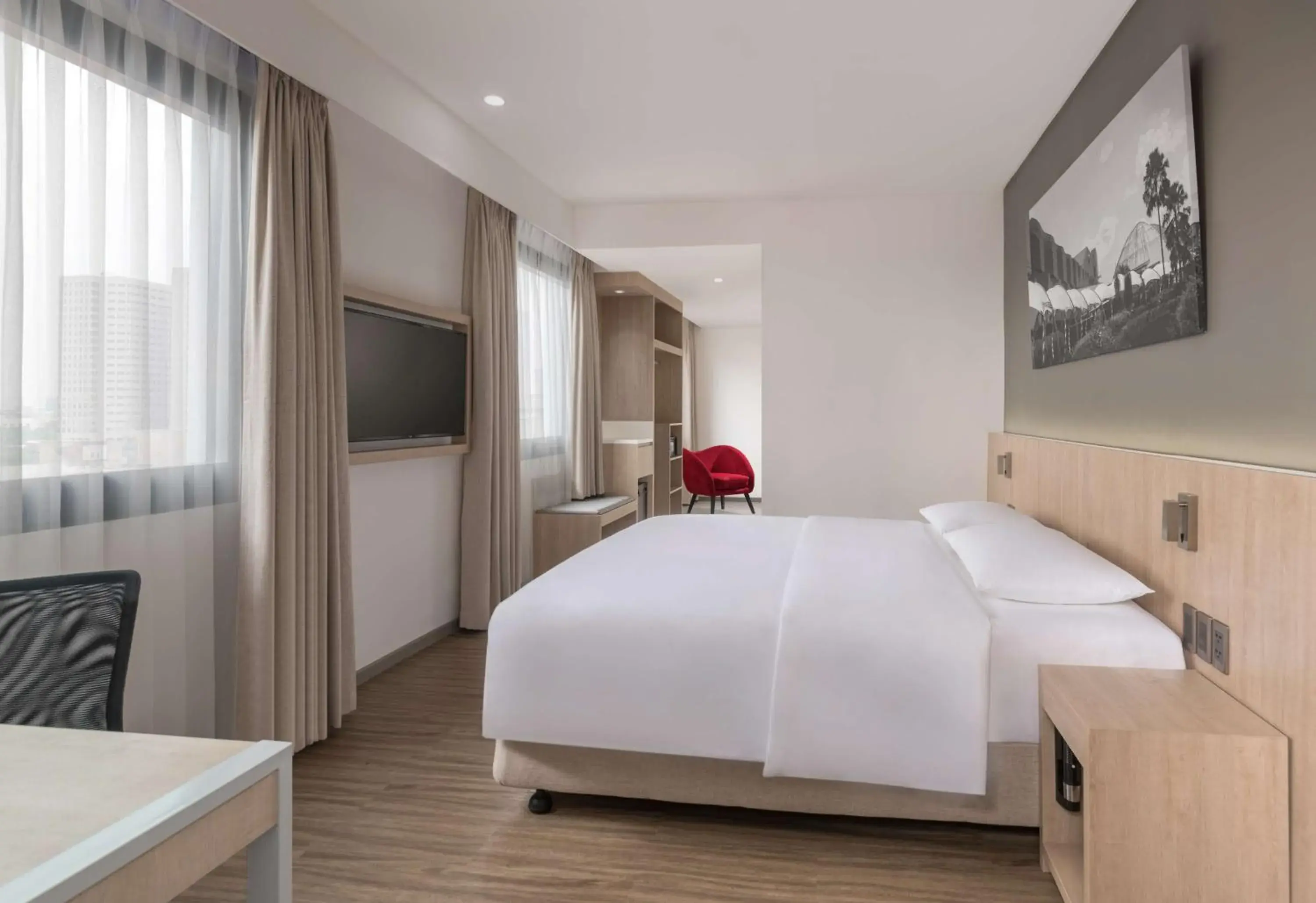 Photo of the whole room, Bed in Park Inn by Radisson North Edsa Photo of the whole room, Bed in Park Inn by Radisson North Edsa