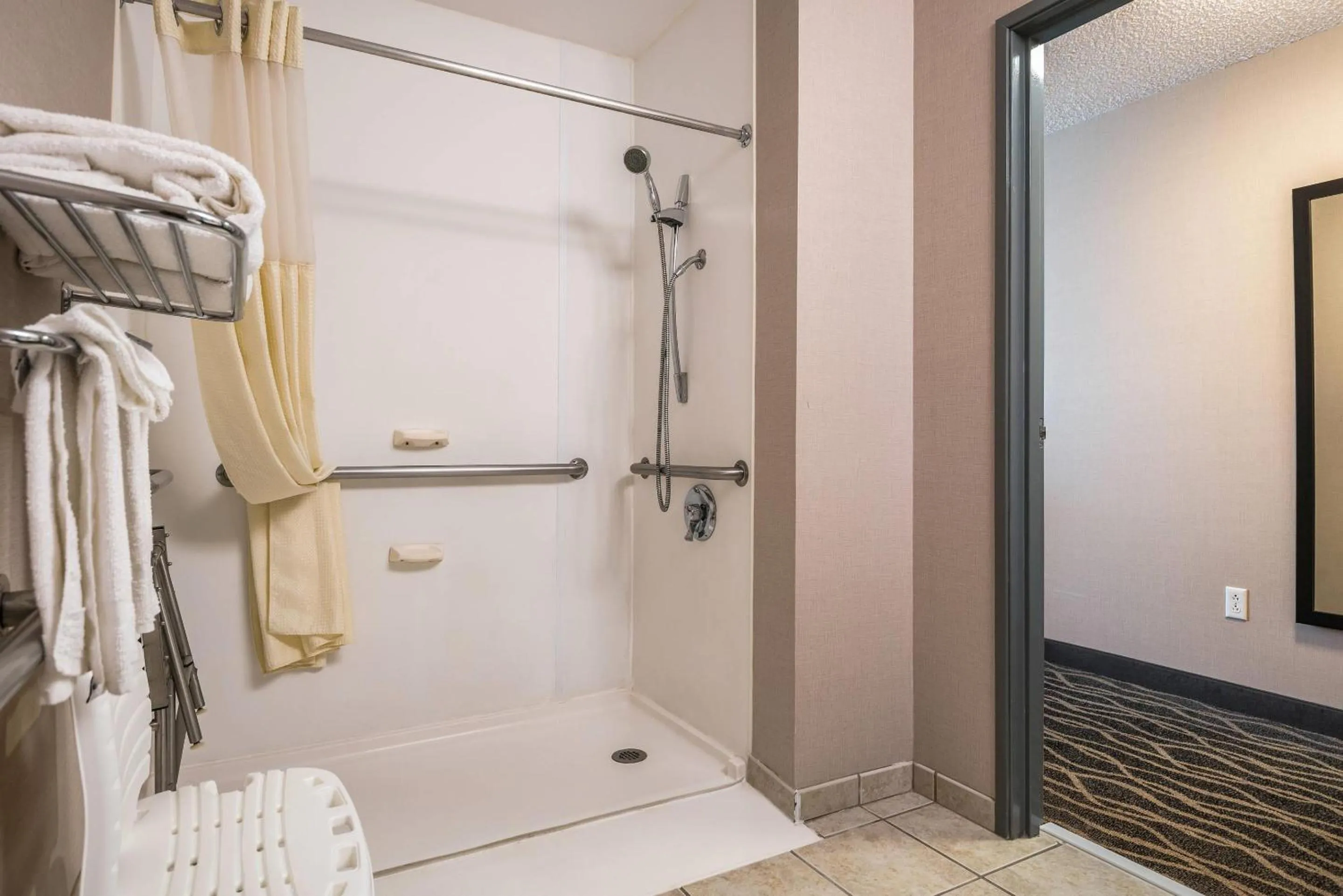 Bedroom in Quality Inn & Suites Missoula Westside