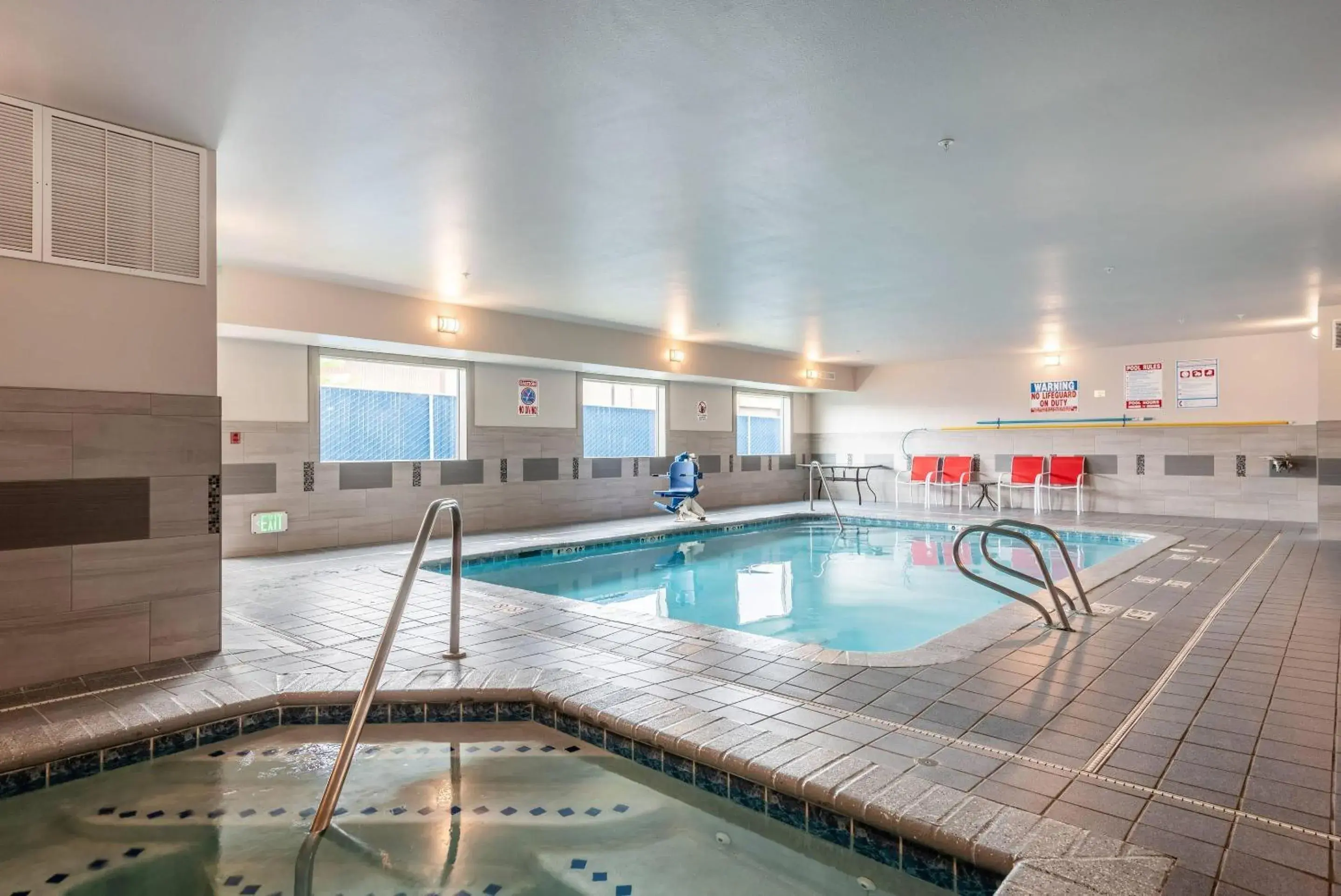 Swimming pool in Quality Inn & Suites Missoula Westside Swimming pool in Quality Inn & Suites Missoula Westside