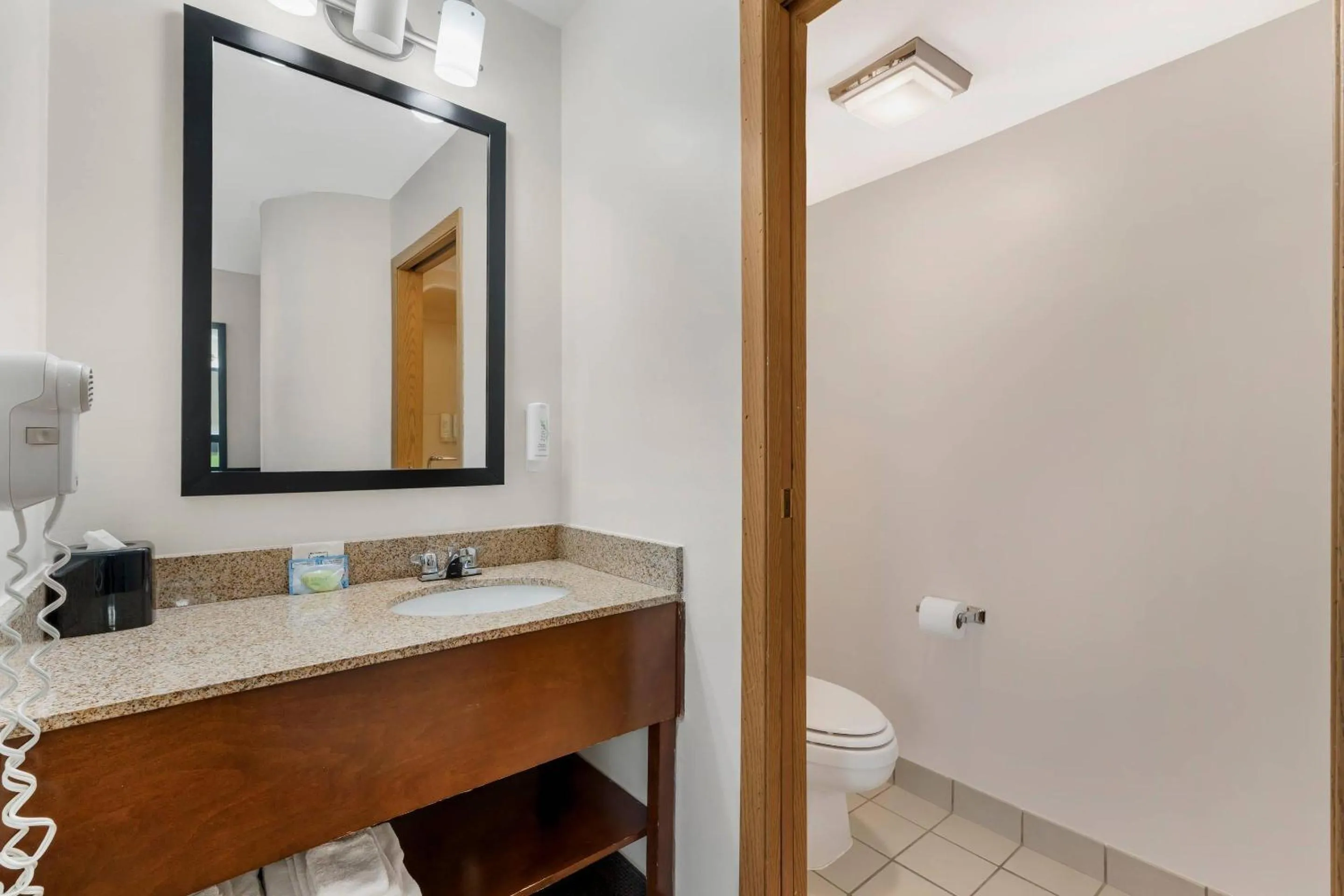 Bedroom in Sleep Inn Billings