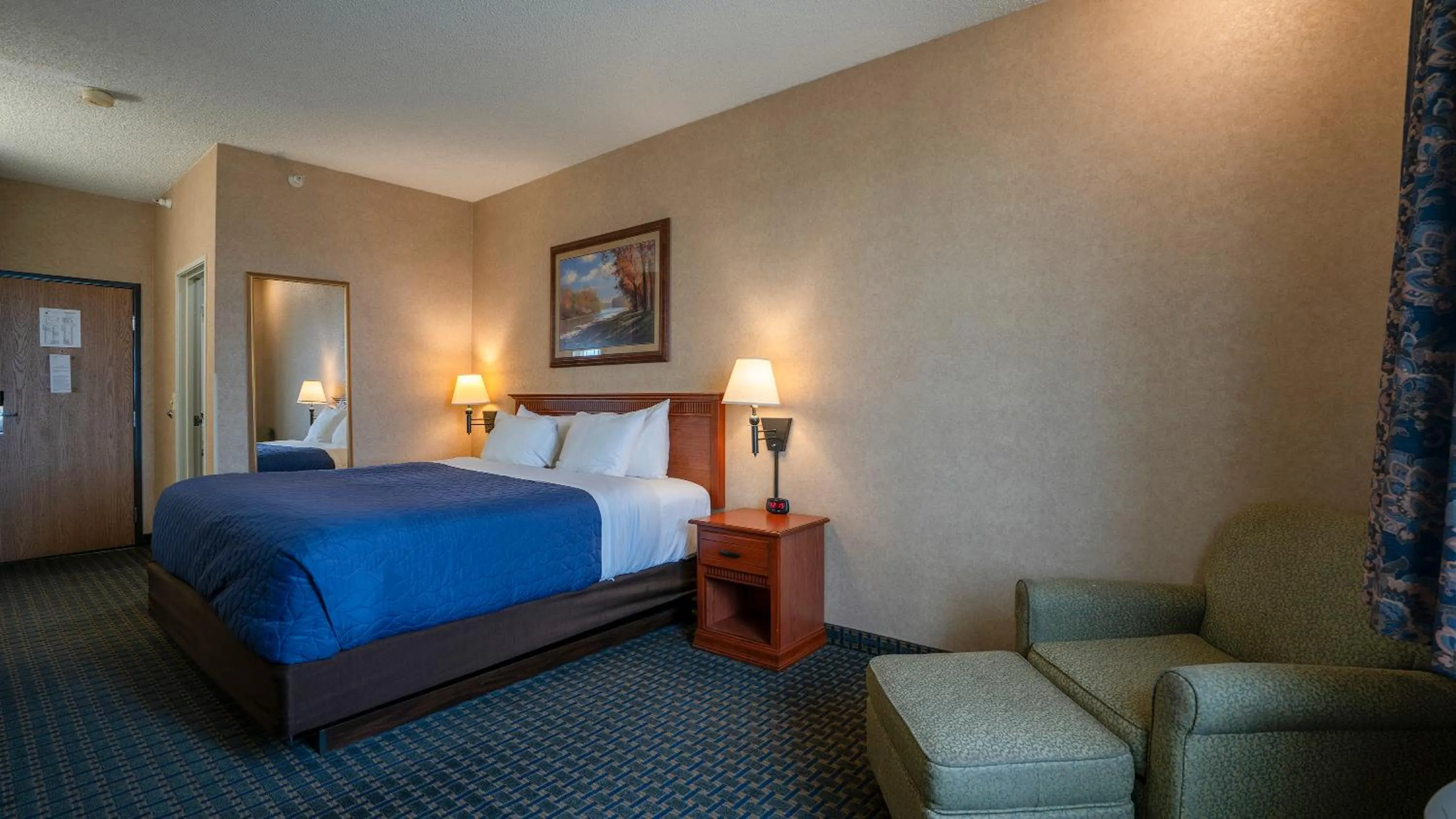 Photo of the whole room, Bed in Miles City Hotel