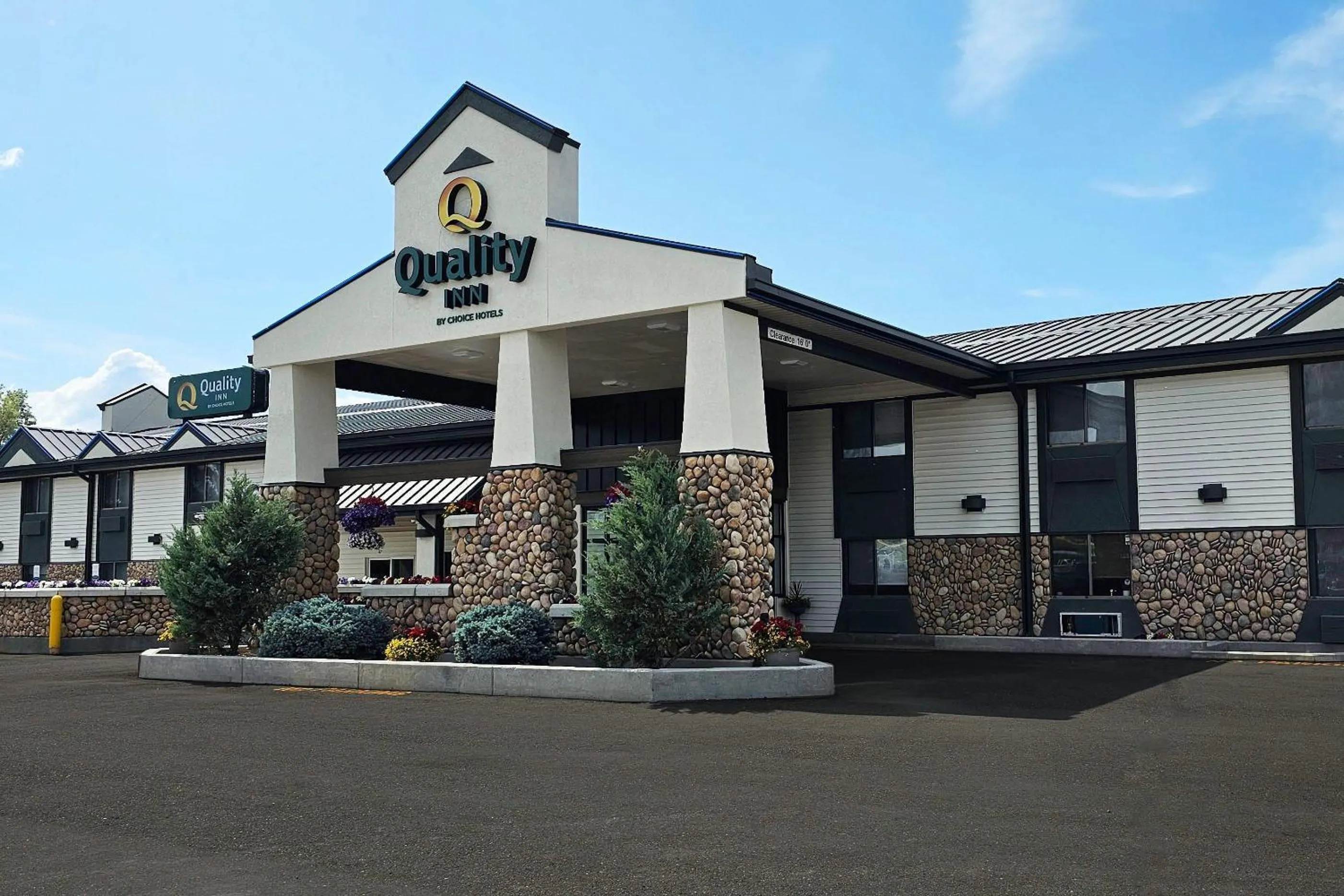 Property building in Quality Inn Dillon I-15