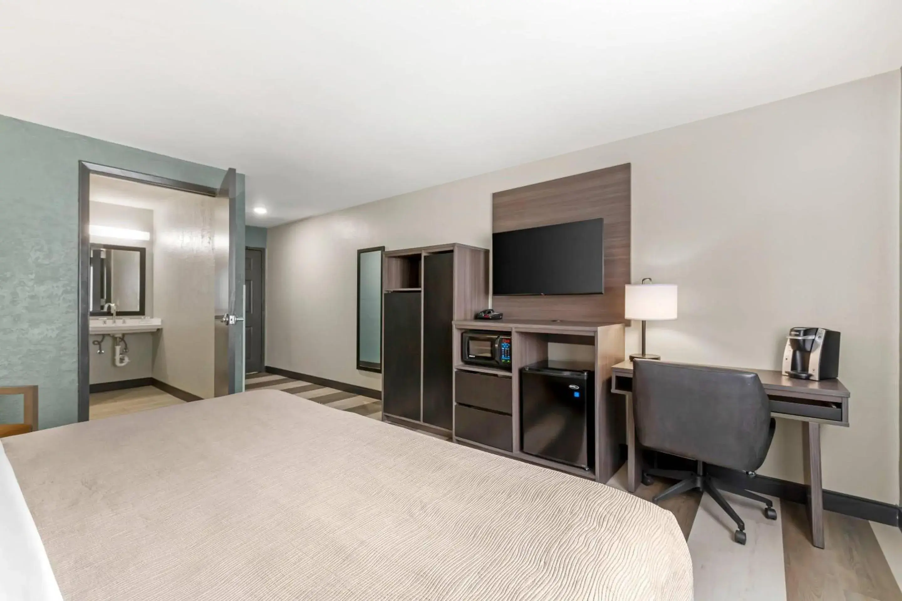 Bedroom, Bed in Quality Inn Dillon I-15 Bedroom, Bed in Quality Inn Dillon I-15