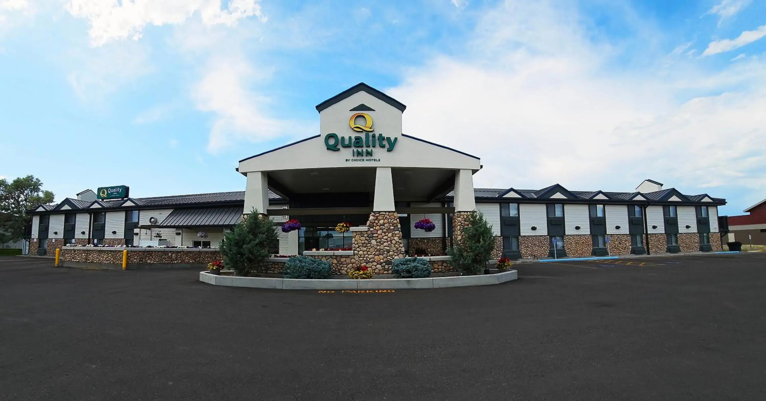 Property building in Quality Inn Dillon I-15 Property building in Quality Inn Dillon I-15
