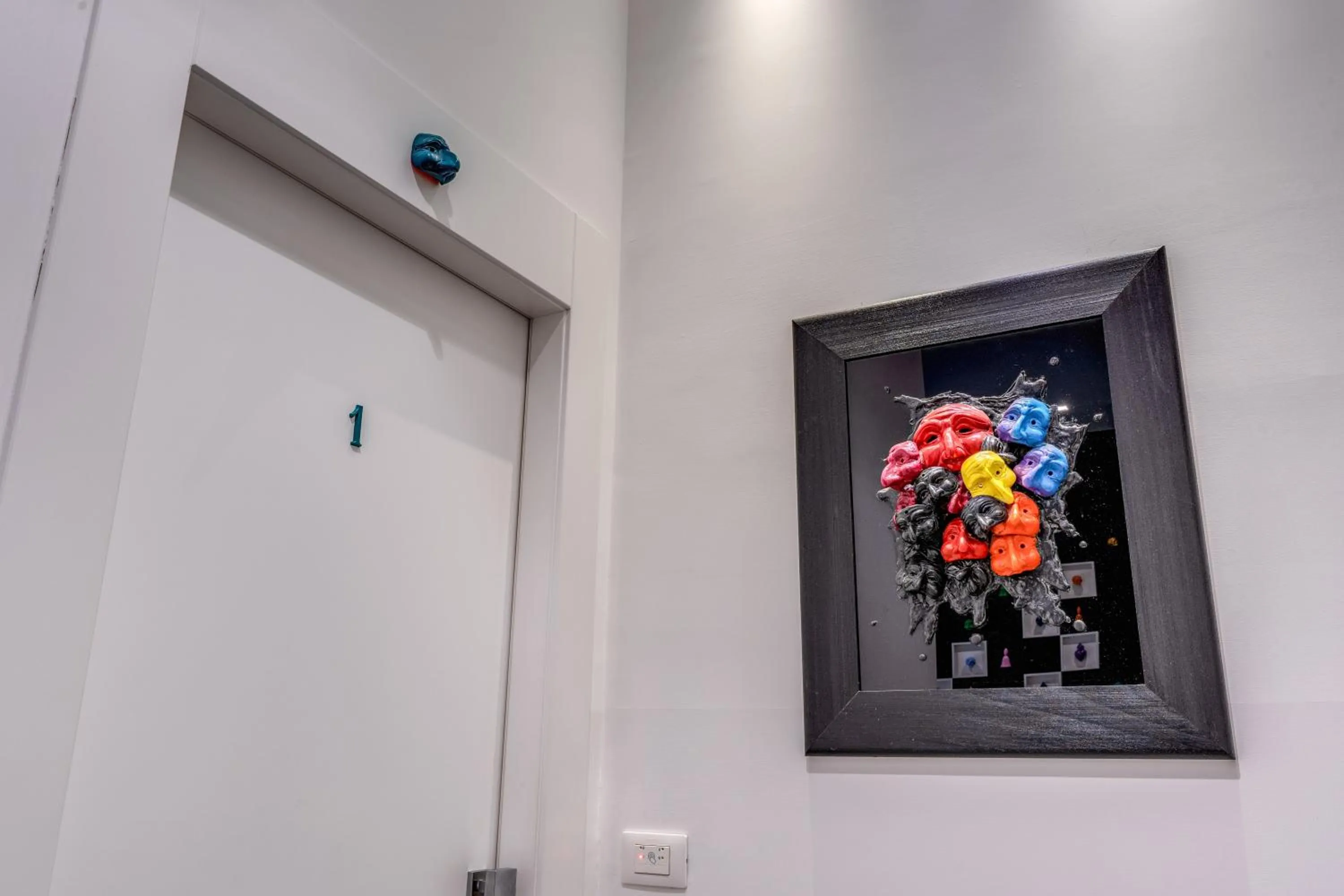 Decorative detail in Gallery Suite Naples