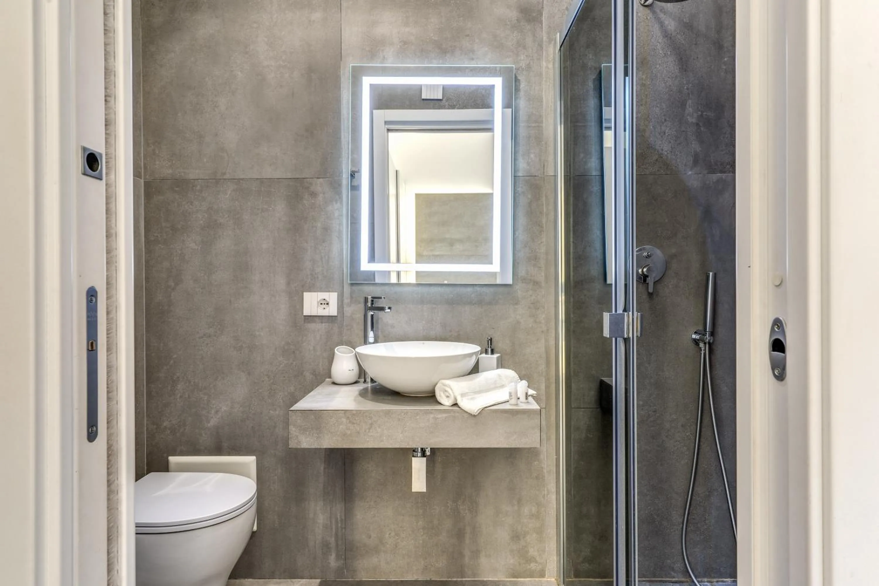 Shower in Gallery Suite Naples