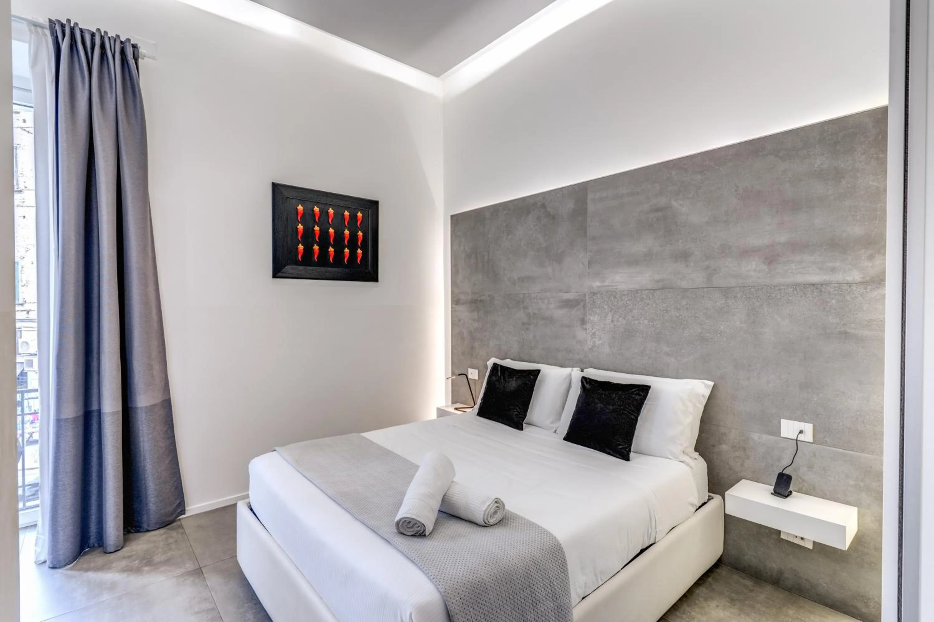 Bed in Gallery Suite Naples