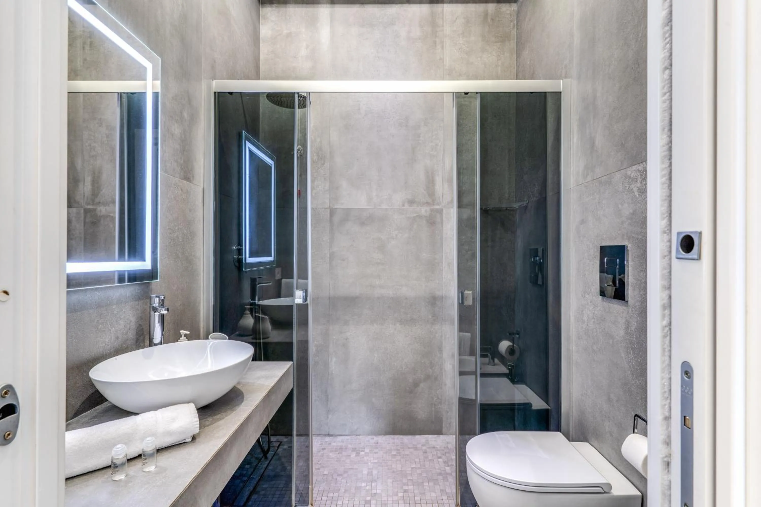 Shower in Gallery Suite Naples