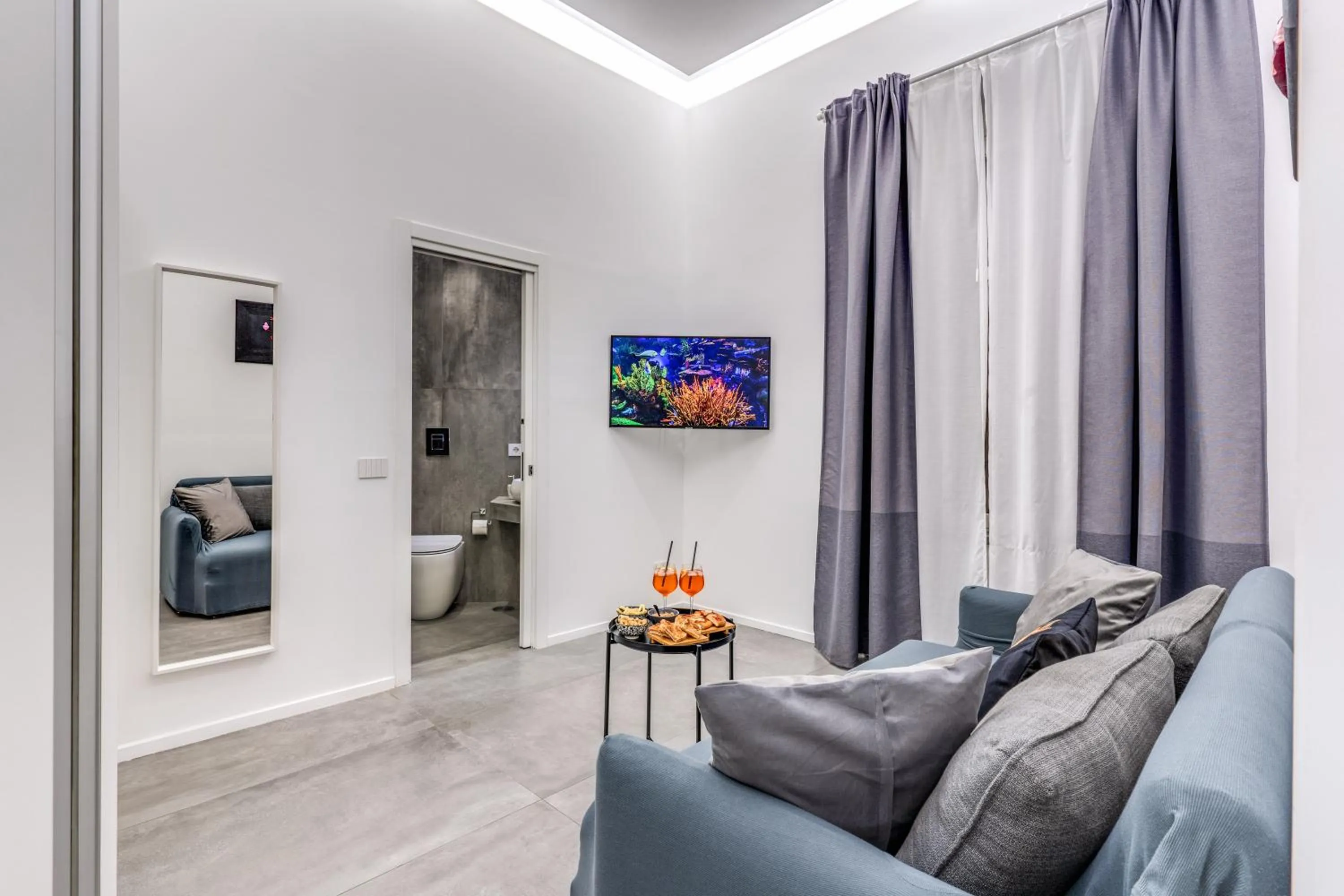 TV and multimedia in Gallery Suite Naples