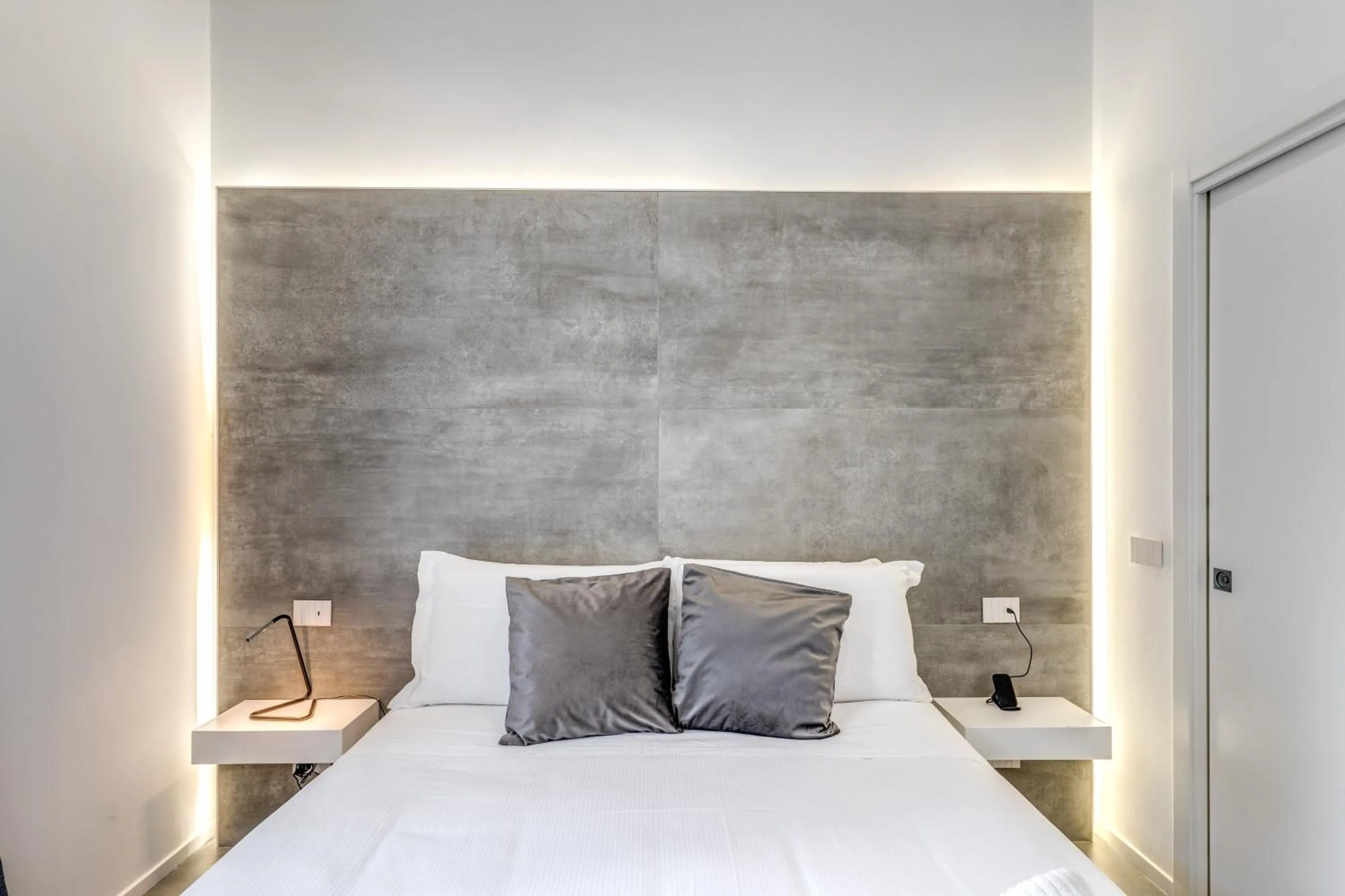 Bed in Gallery Suite Naples