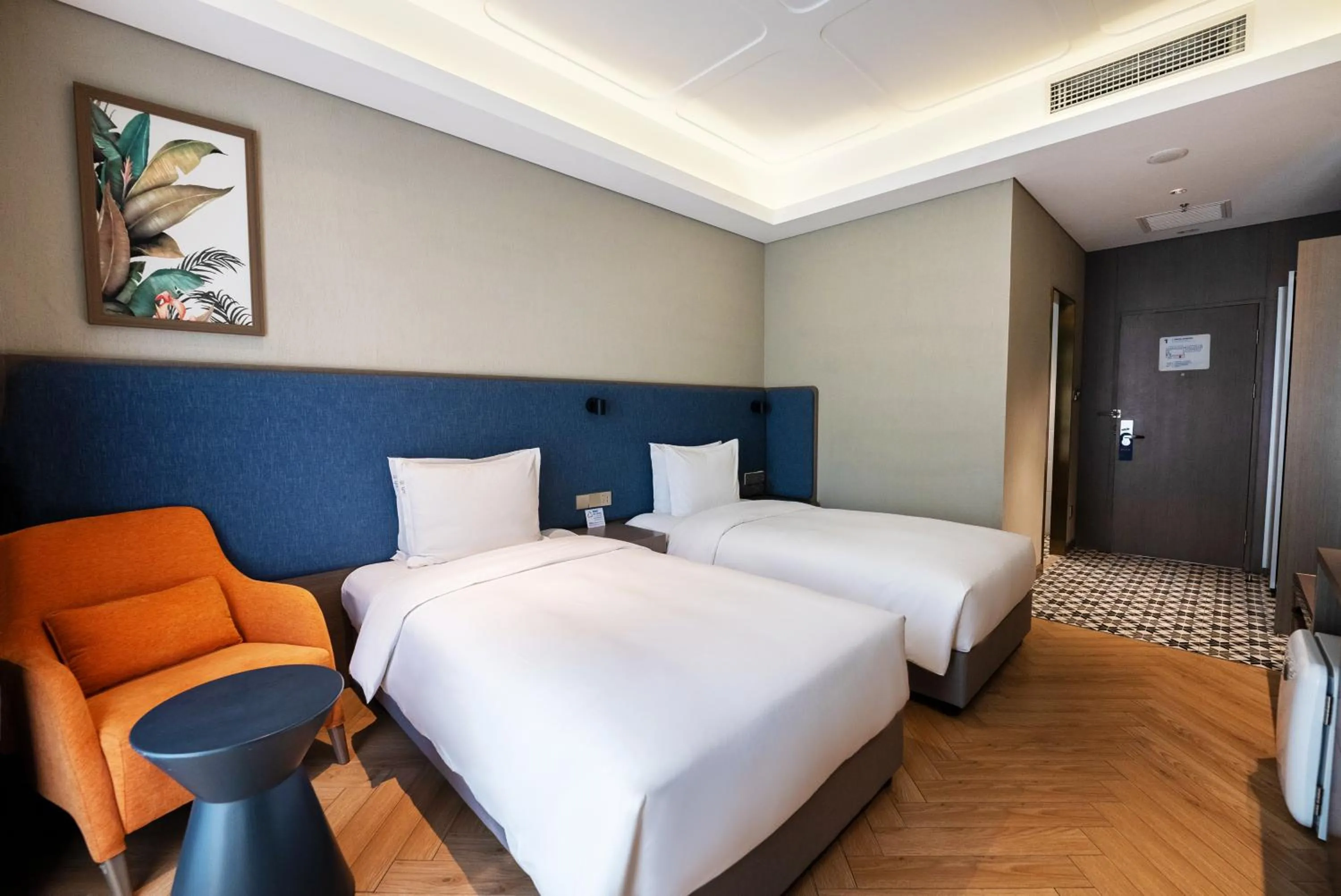 Bed in Holiday Inn Express Beijing Badaling by IHG