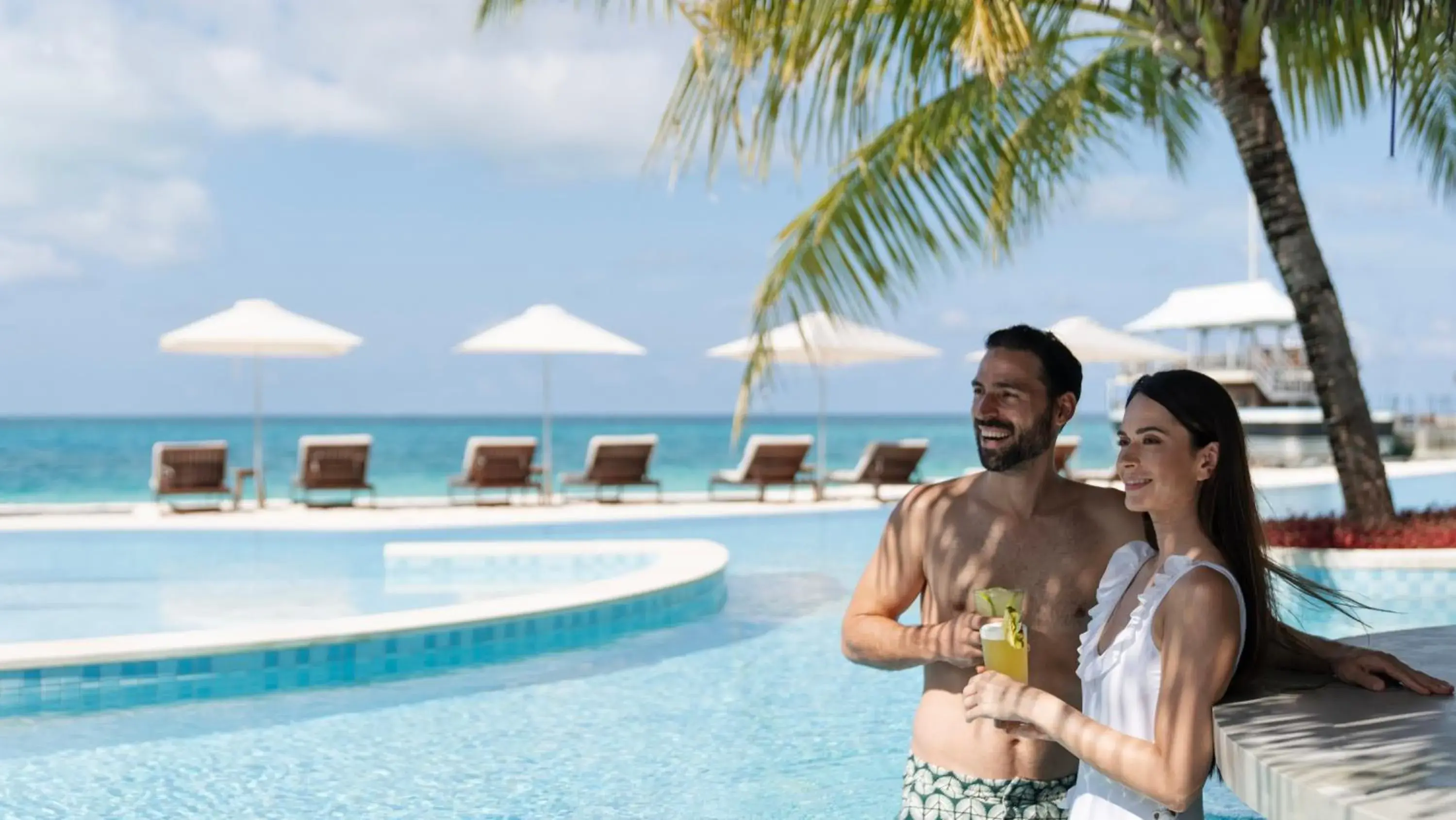 Swimming pool in Intercontinental Maldives Maamunagau Resort with Club benefits by IHG Swimming pool in Intercontinental Maldives Maamunagau Resort with Club benefits by IHG