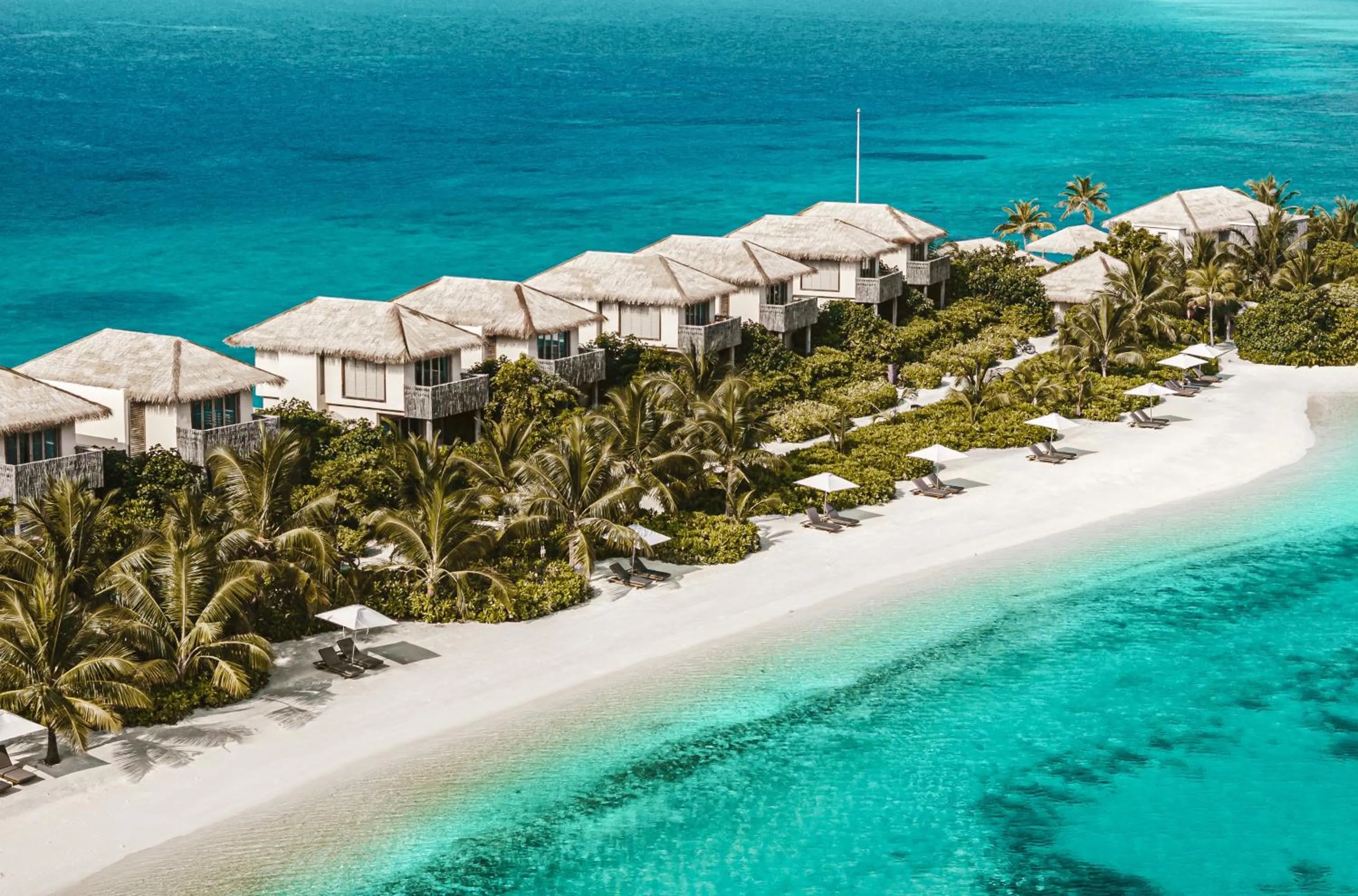 Photo of the whole room in Intercontinental Maldives Maamunagau Resort with Club benefits by IHG