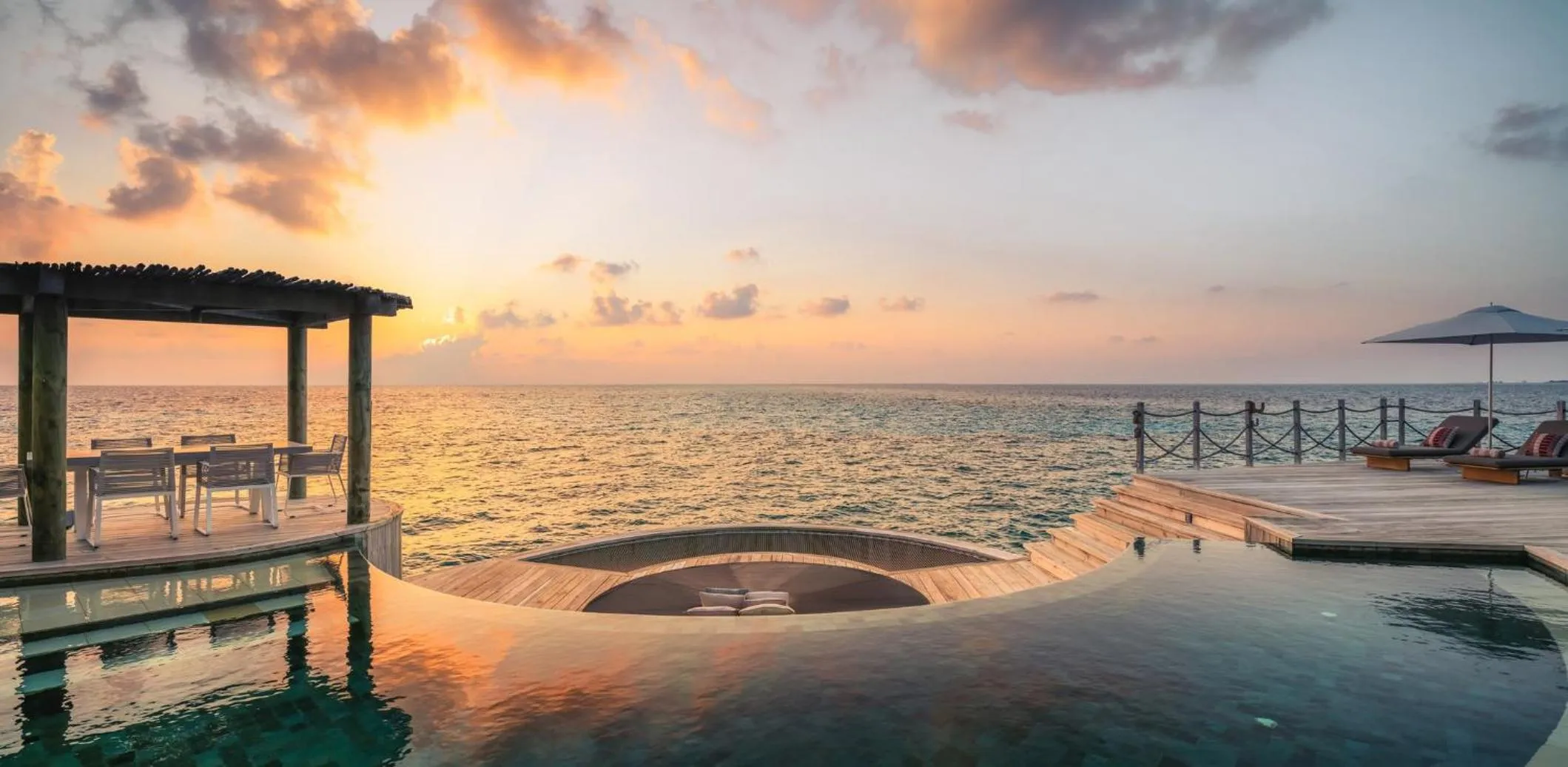 Photo of the whole room in Intercontinental Maldives Maamunagau Resort with Club benefits by IHG