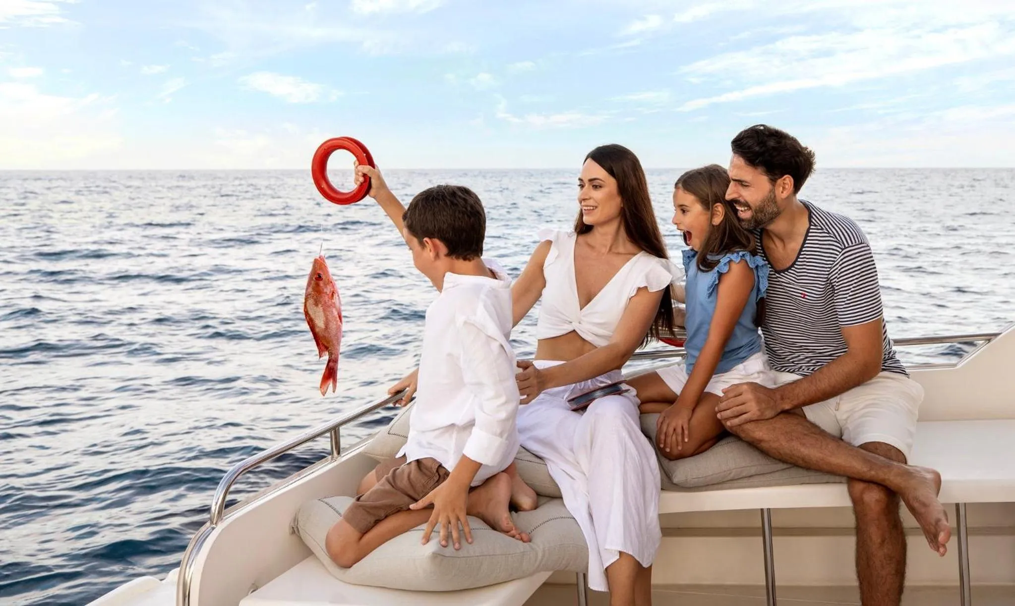 Area and facilities in Intercontinental Maldives Maamunagau Resort with Club benefits by IHG