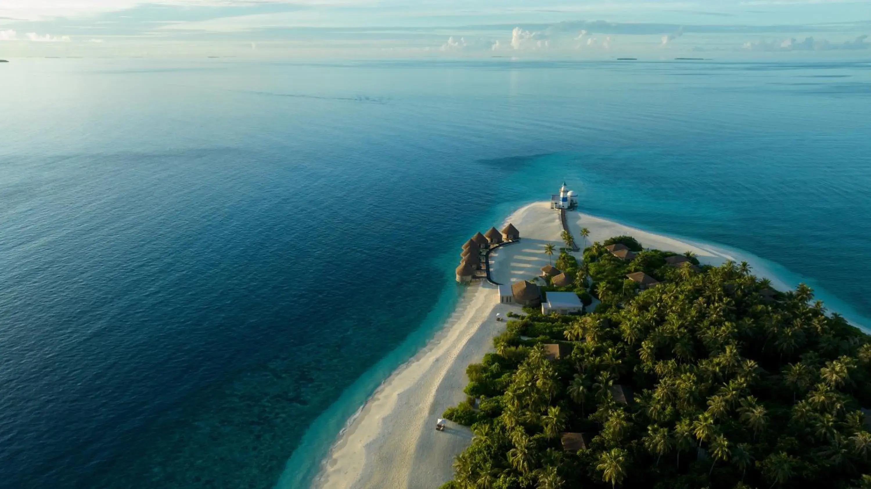 Bird's eye view in Intercontinental Maldives Maamunagau Resort with Club benefits by IHG Bird's eye view in Intercontinental Maldives Maamunagau Resort with Club benefits by IHG